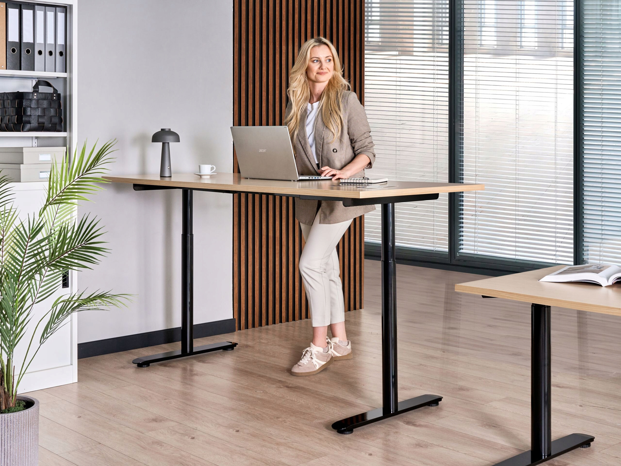 Nowoczesny design idealny do biur i przestrzeni roboczych