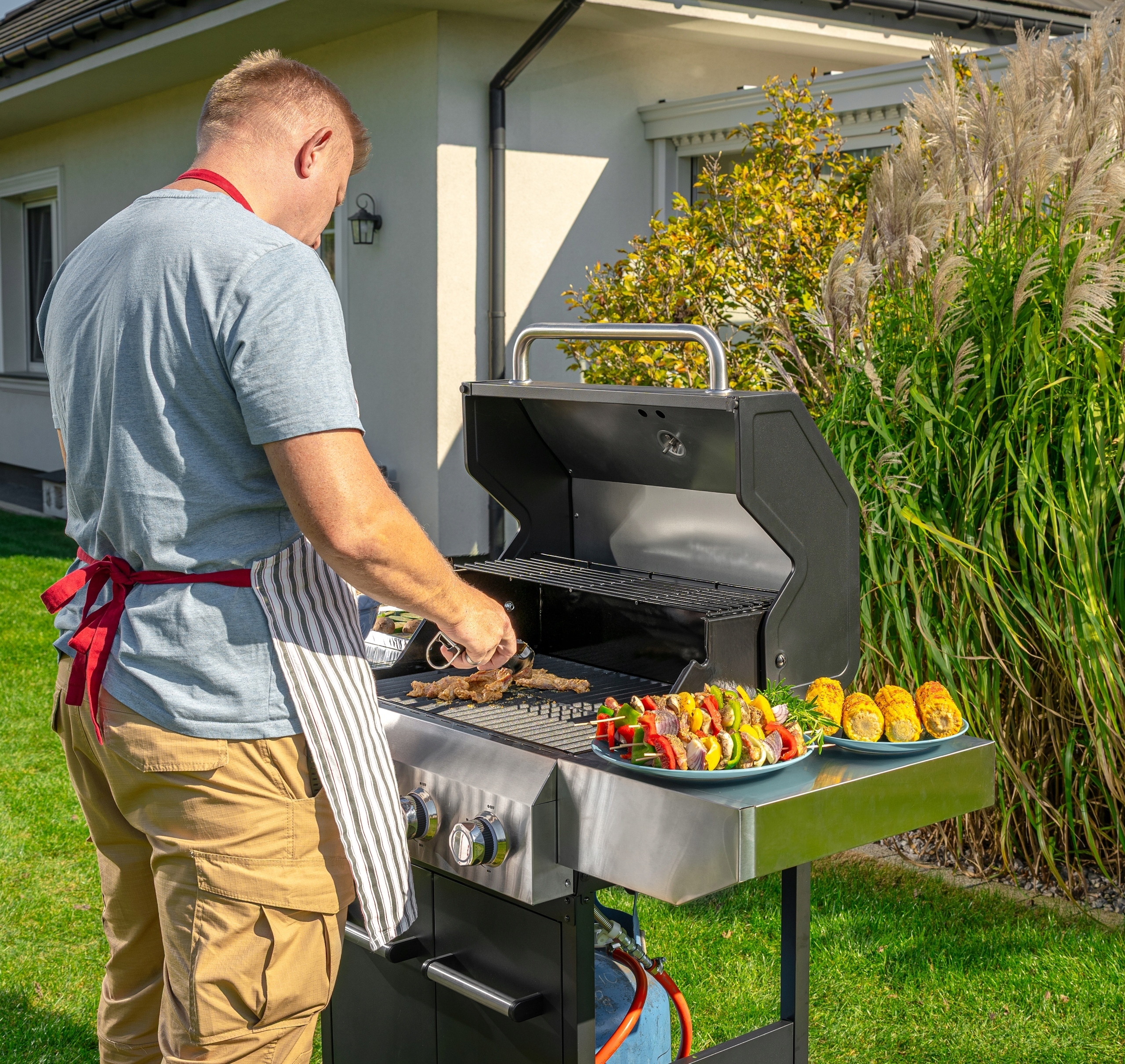 Wygodne Grillowanie z Żeliwnym Rusztem