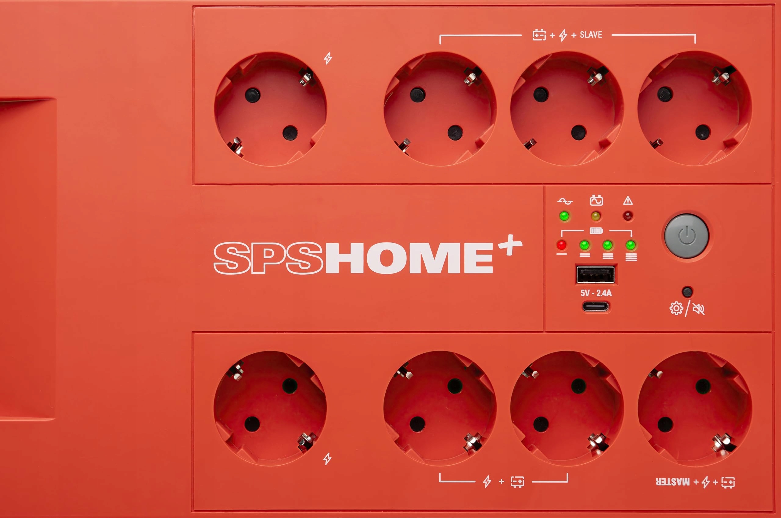 8 gniazd sieciowych typu F dla wygody użytkowania