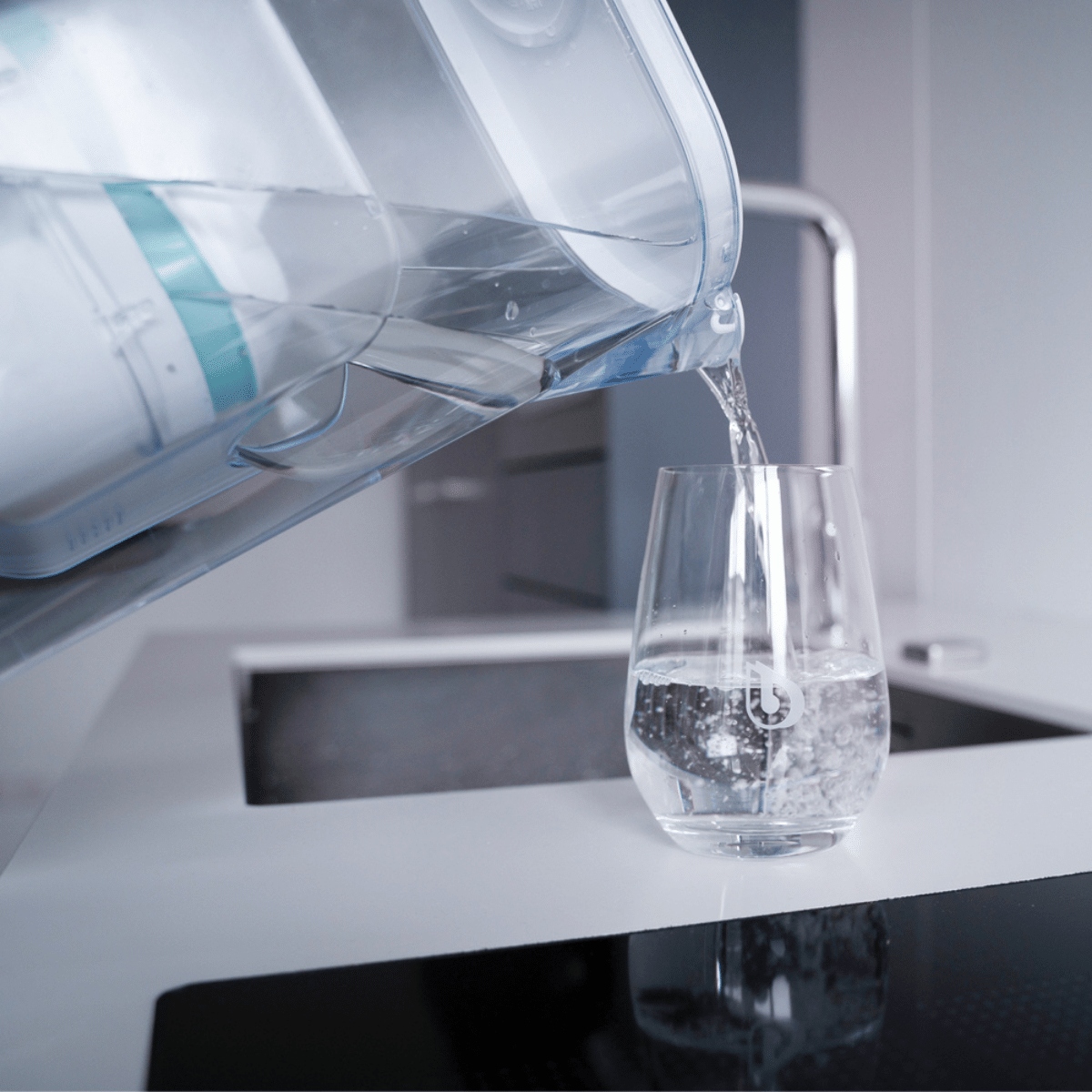 Elegancki i minimalistyczny design dzbanka BWT Aqualizer