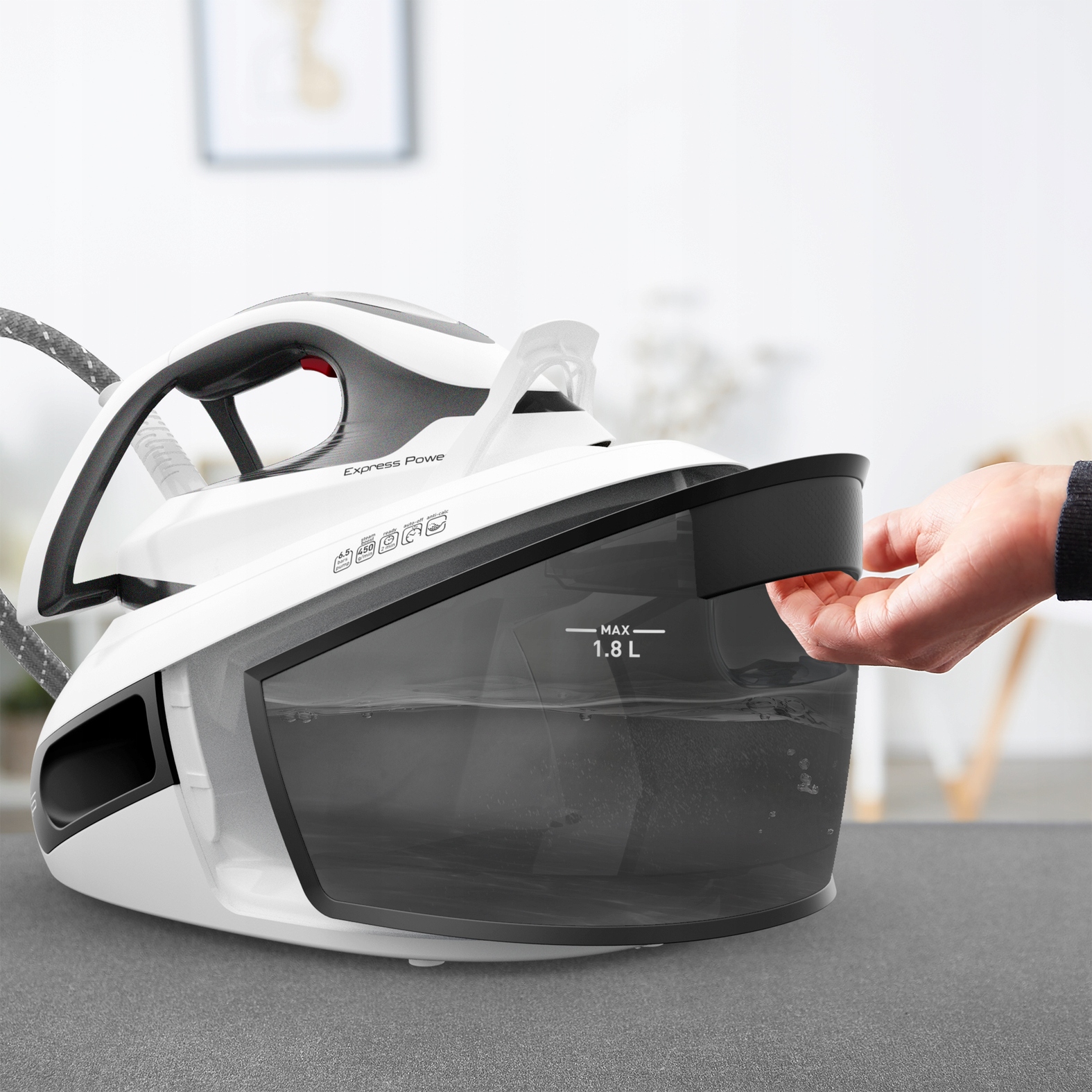 Ergonomiczny uchwyt i dodatkowe funkcje – Przycisk Boost i automatyczne wyłączanie