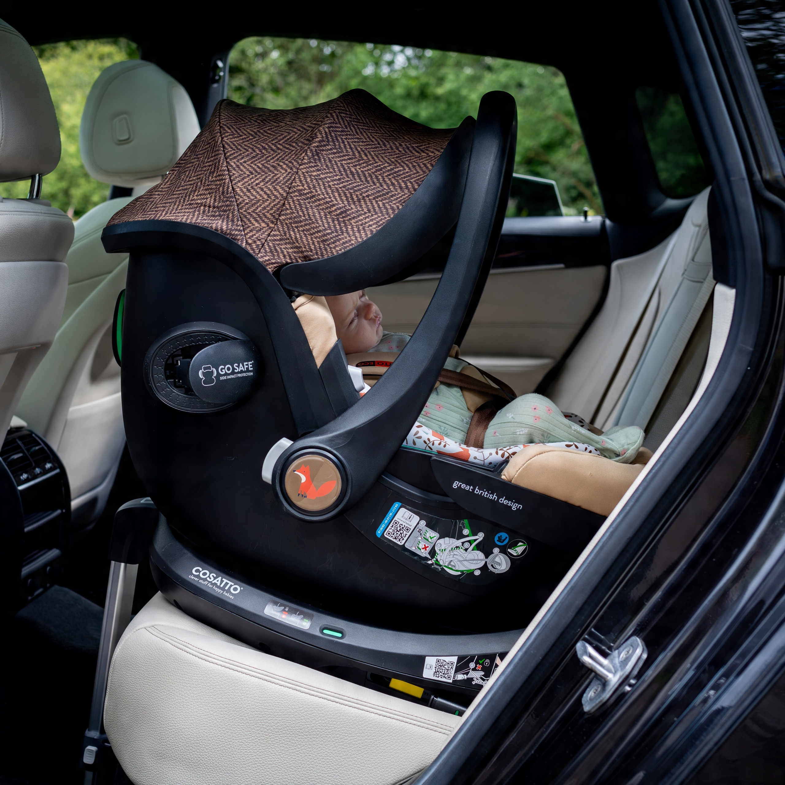 Łatwy montaż za pomocą pasa bezpieczeństwa