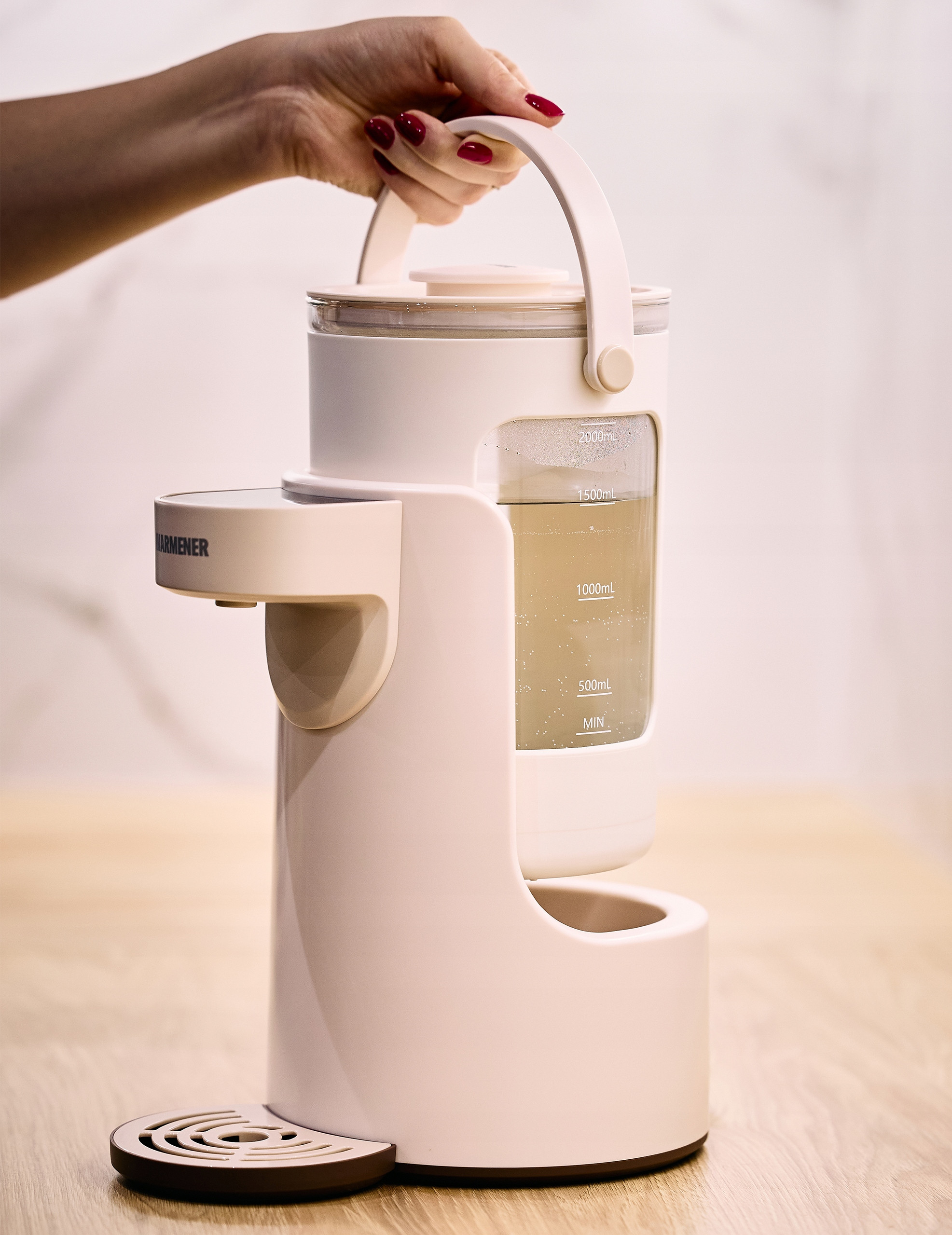 Łatwość obsługi – Intuicyjny panel dotykowy z blokadą dla dzieci