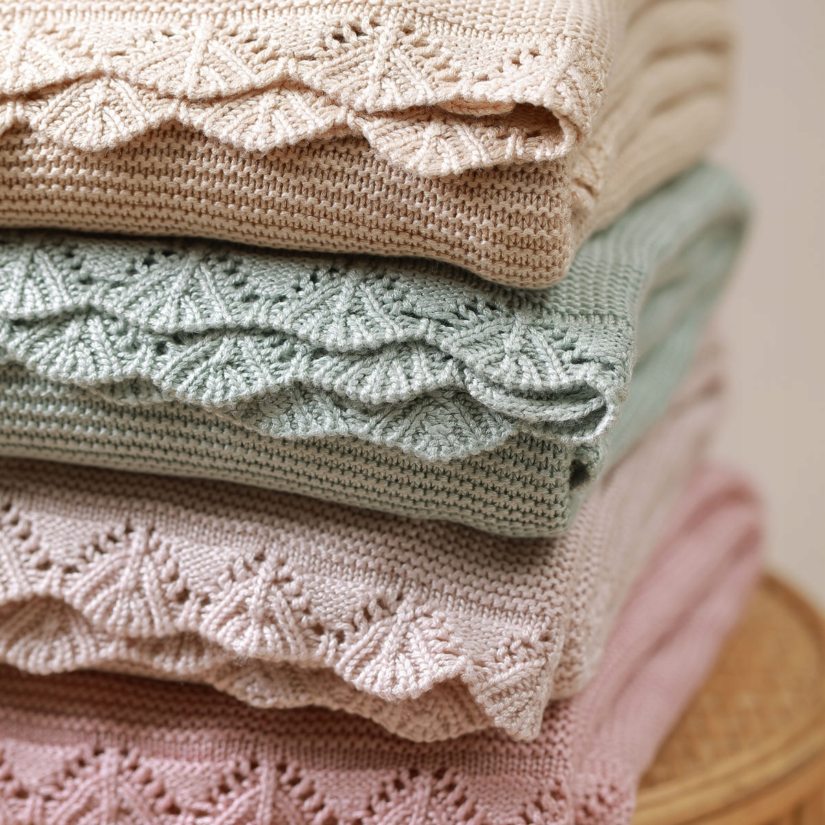 Trwałość i łatwość czyszczenia – kocyk na lata