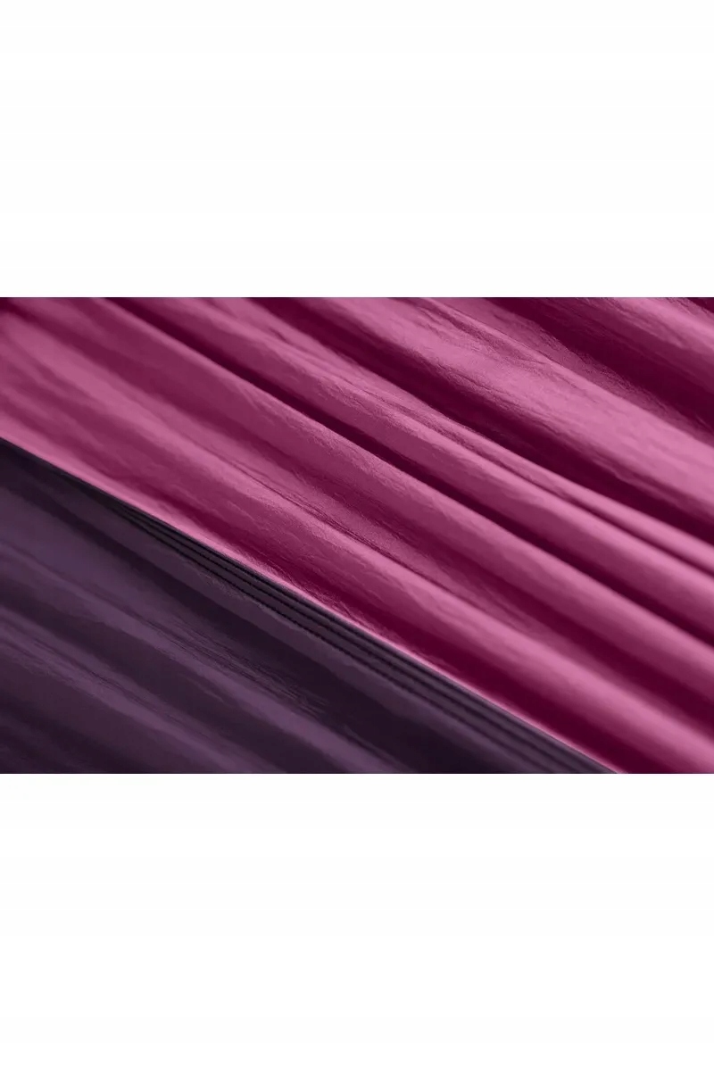 Wytrzymały materiał FreeWave™ – Komfort i oddychalność