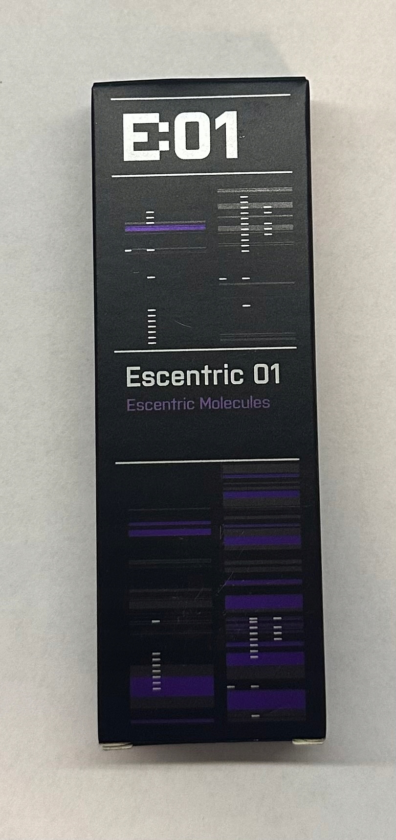 Miniaturka Escentric Molecules Escentric 01 Woda Toaletowa – Wyjątkowy zapach w małej butelce