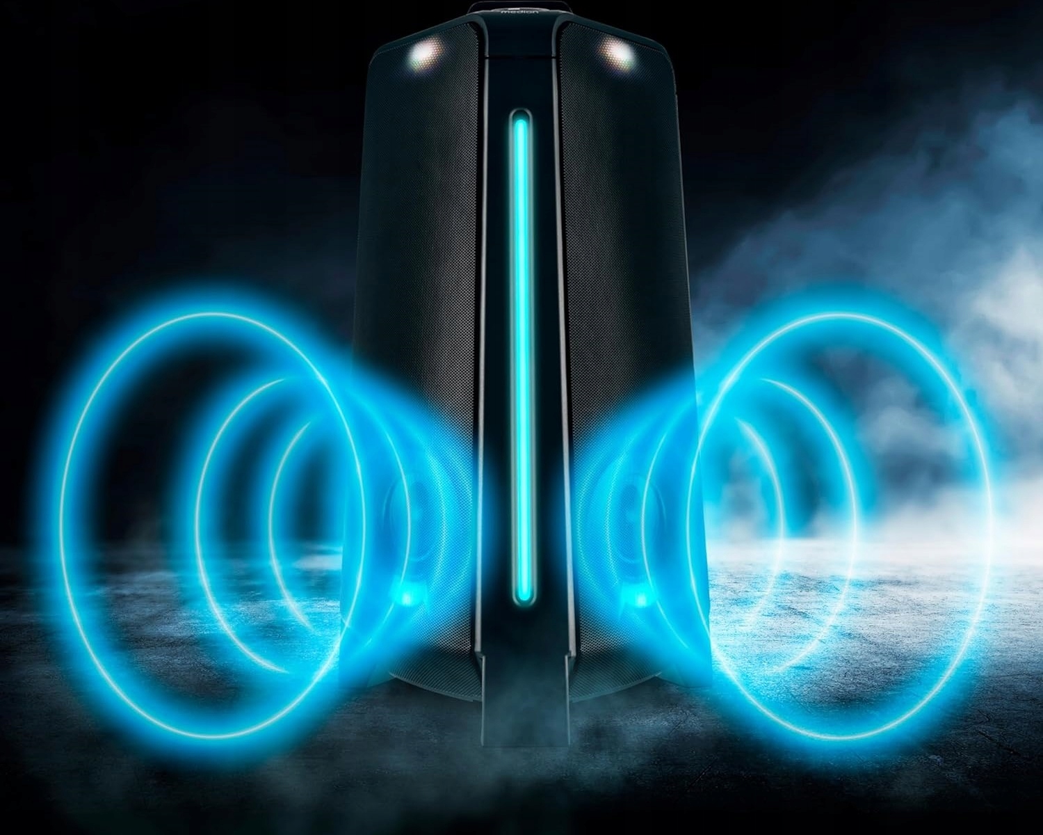 Różne opcje połączenia – USB i AUX dla większej elastyczności