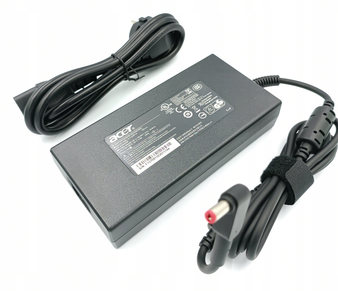 Oryginalny Zasilacz Ładowarka Acer 230W 19V 11.8A wtyk 5.5-1.7mm A17-230P1A – Wydajność i niezawodność