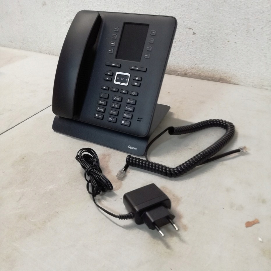 Obsługa Bluetooth® i złącza RJ9 dla wygody użytkowania