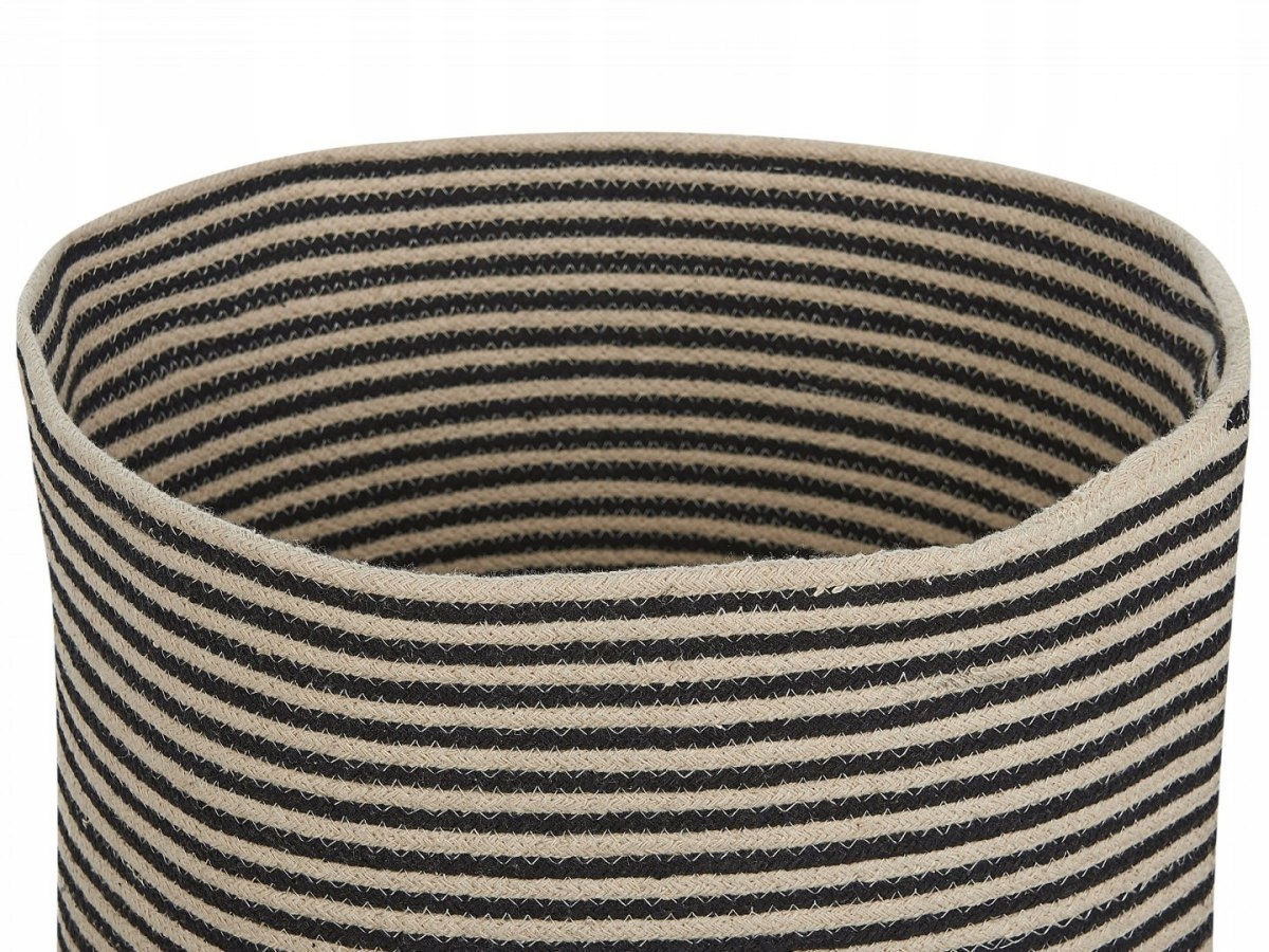 Ręcznie robiony kosz w klimacie boho