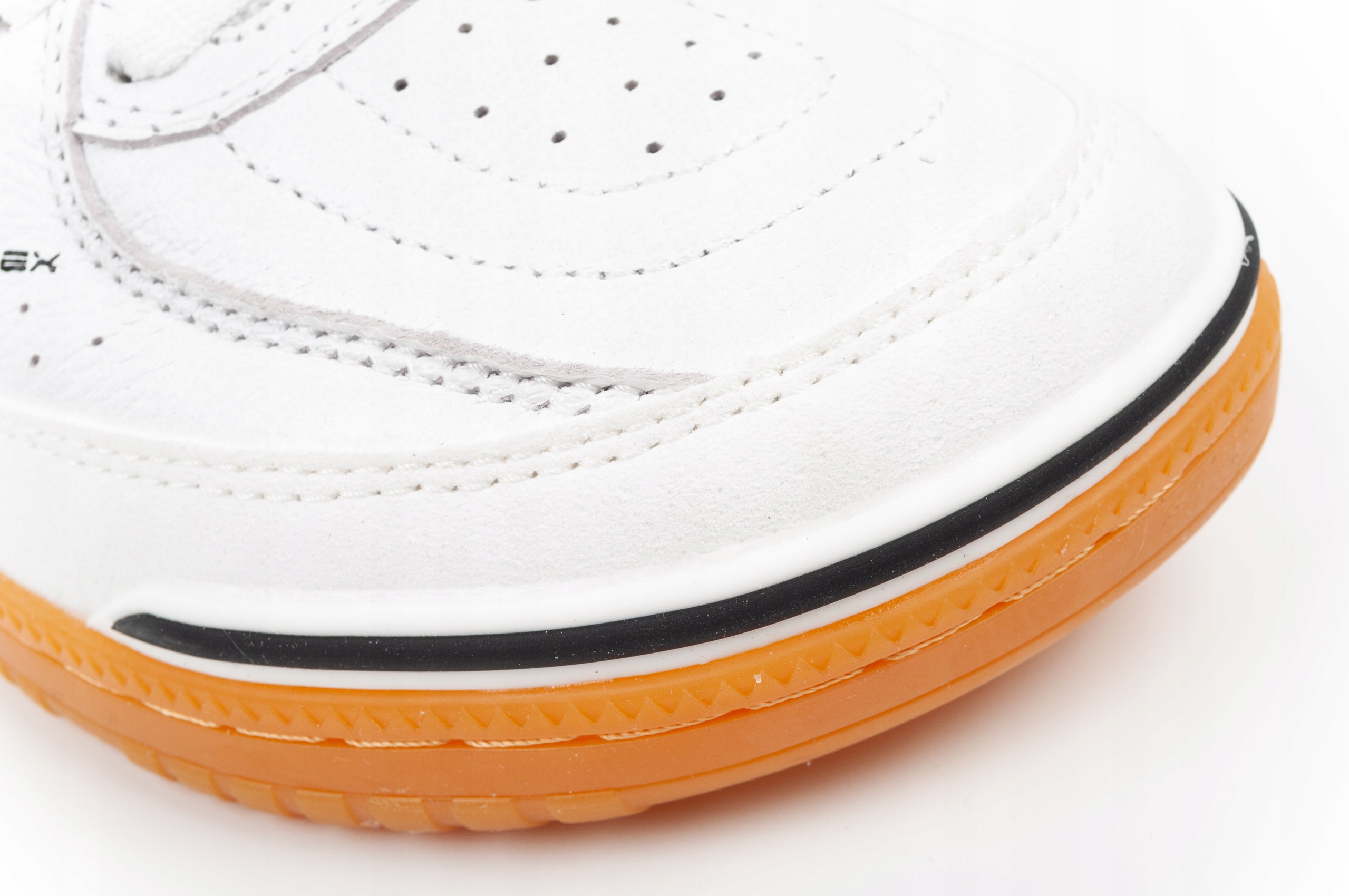 Anatomiczny kształt Foot Shape dla lepszej przestrzeni