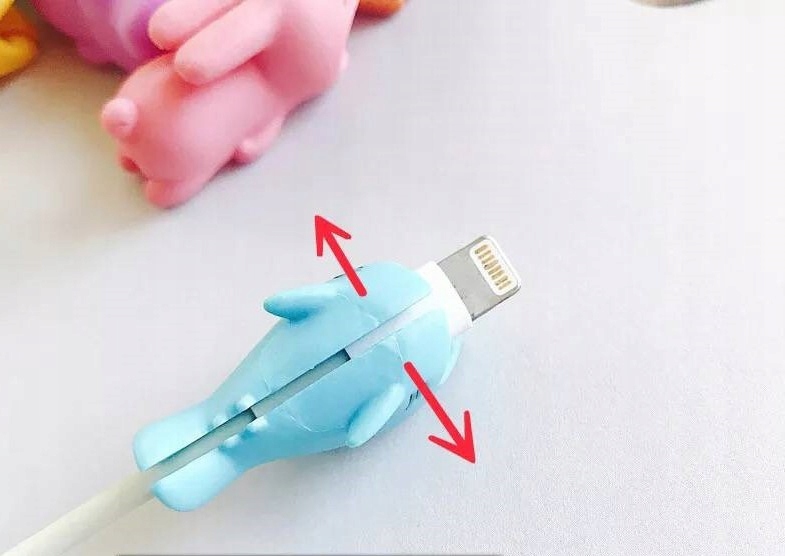 Łatwy montaż - wystarczy naciągnąć na kabel