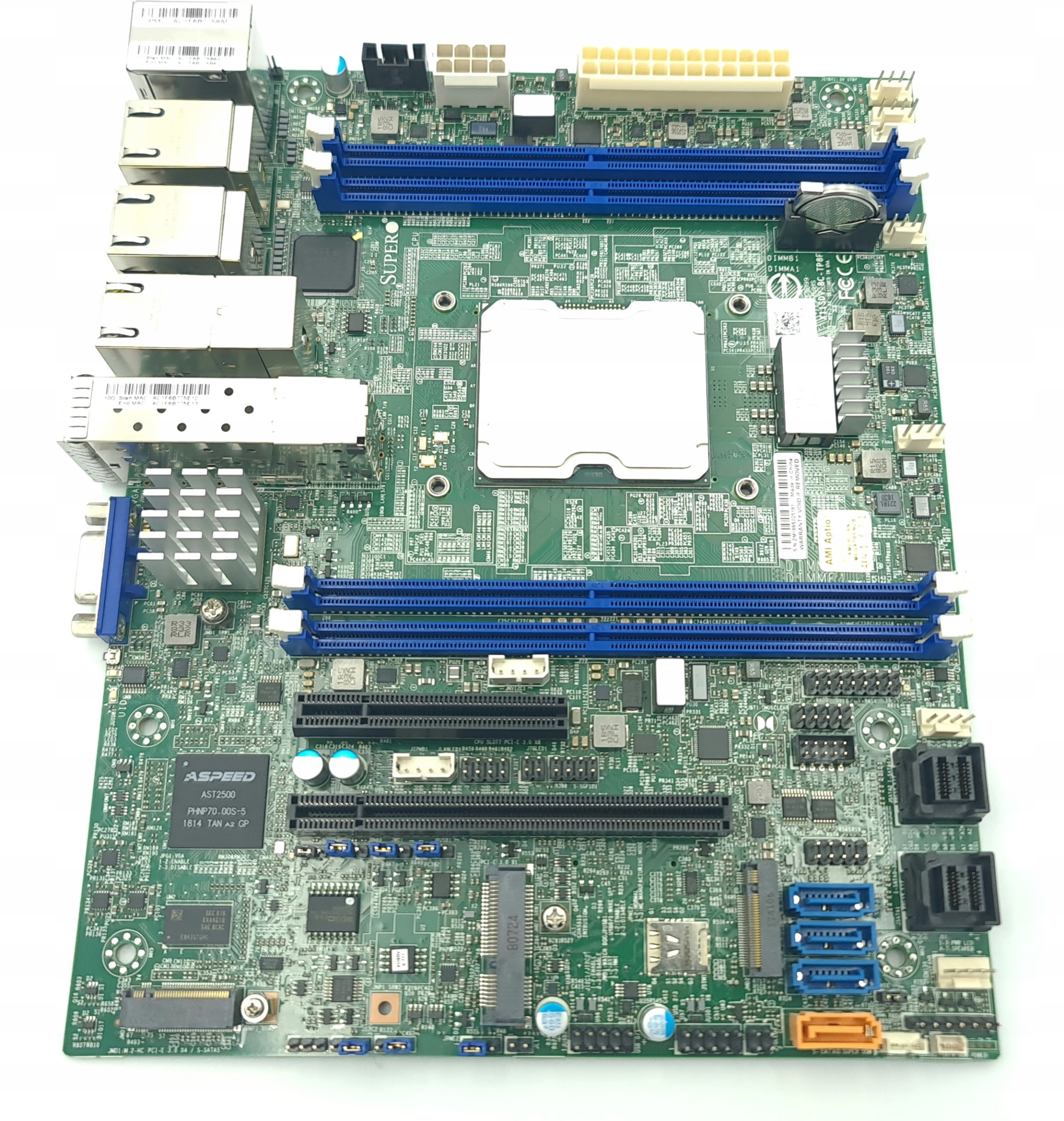Obsługa pamięci DDR4-SDRAM – Maksymalna pojemność do 768 GB