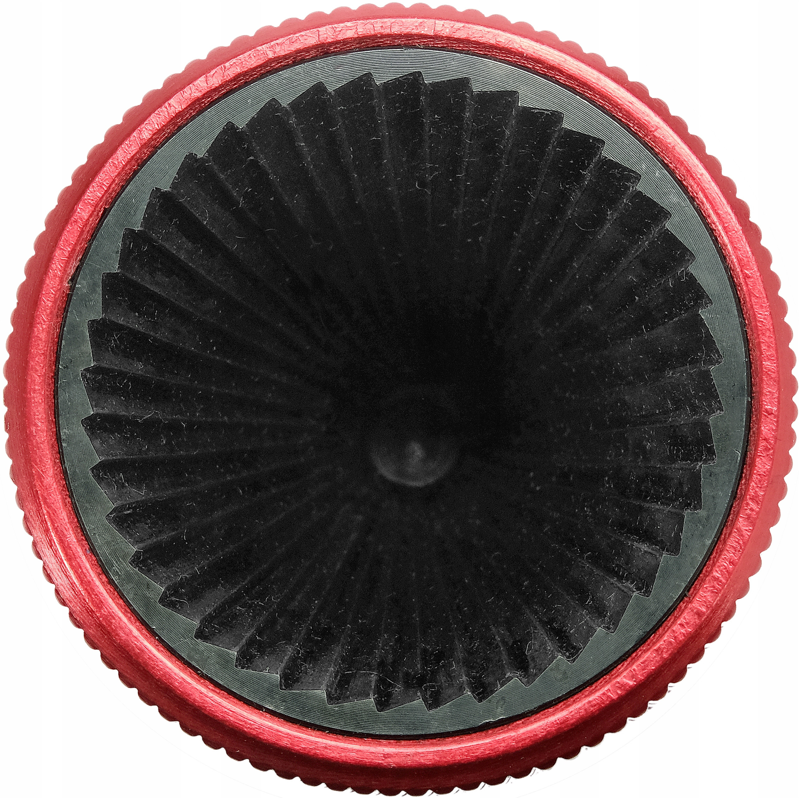 Materiał korpusu: utwardzana stal konstrukcyjna – Wytrzymałość i trwałość