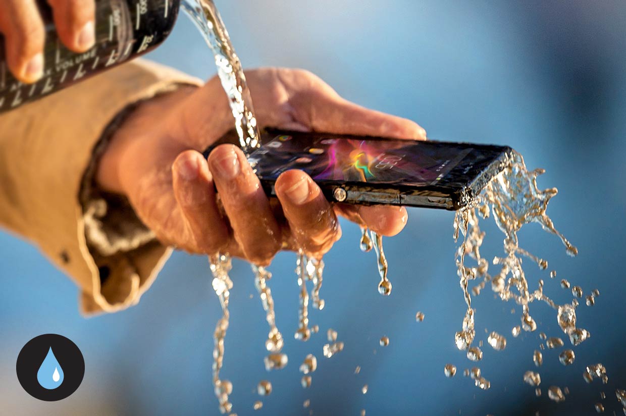 Odporny na wodę i kurz smartfon Xperia Z jest wytrzymały i stylowy.