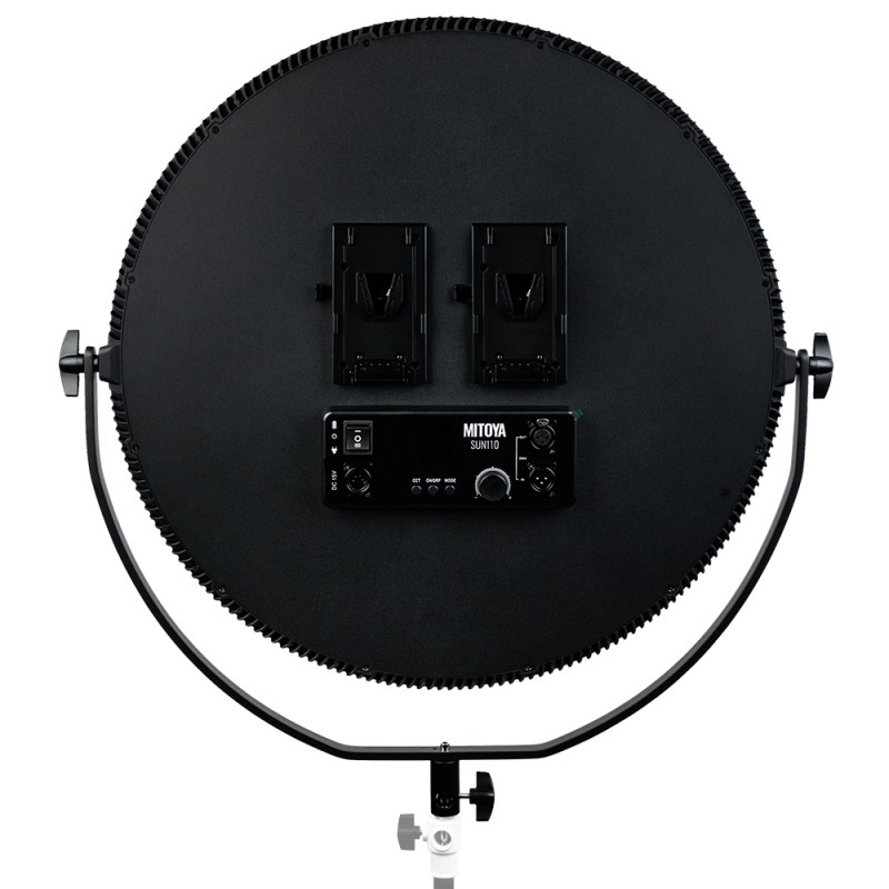 Wbudowany dyfuzor – Miękkie i równomierne światło bez ostrych cieni