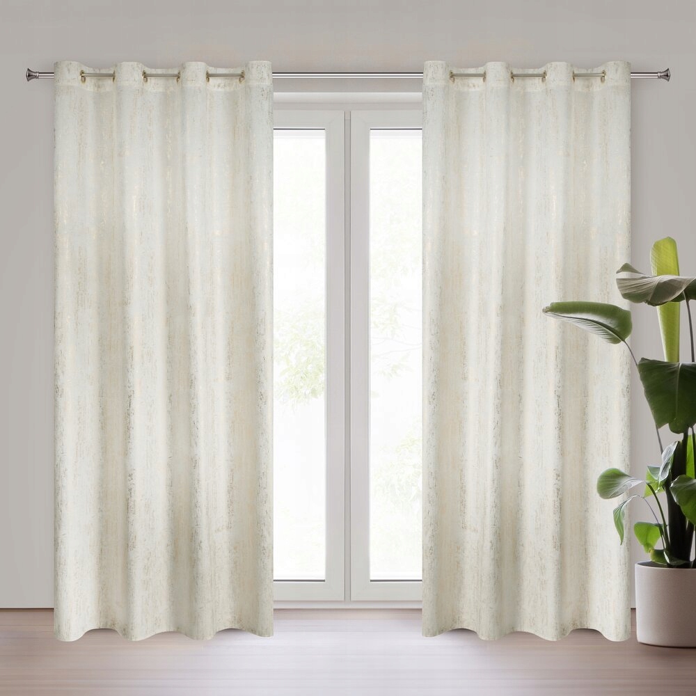 Przelotki dla łatwego zawieszenia i efektownych fal