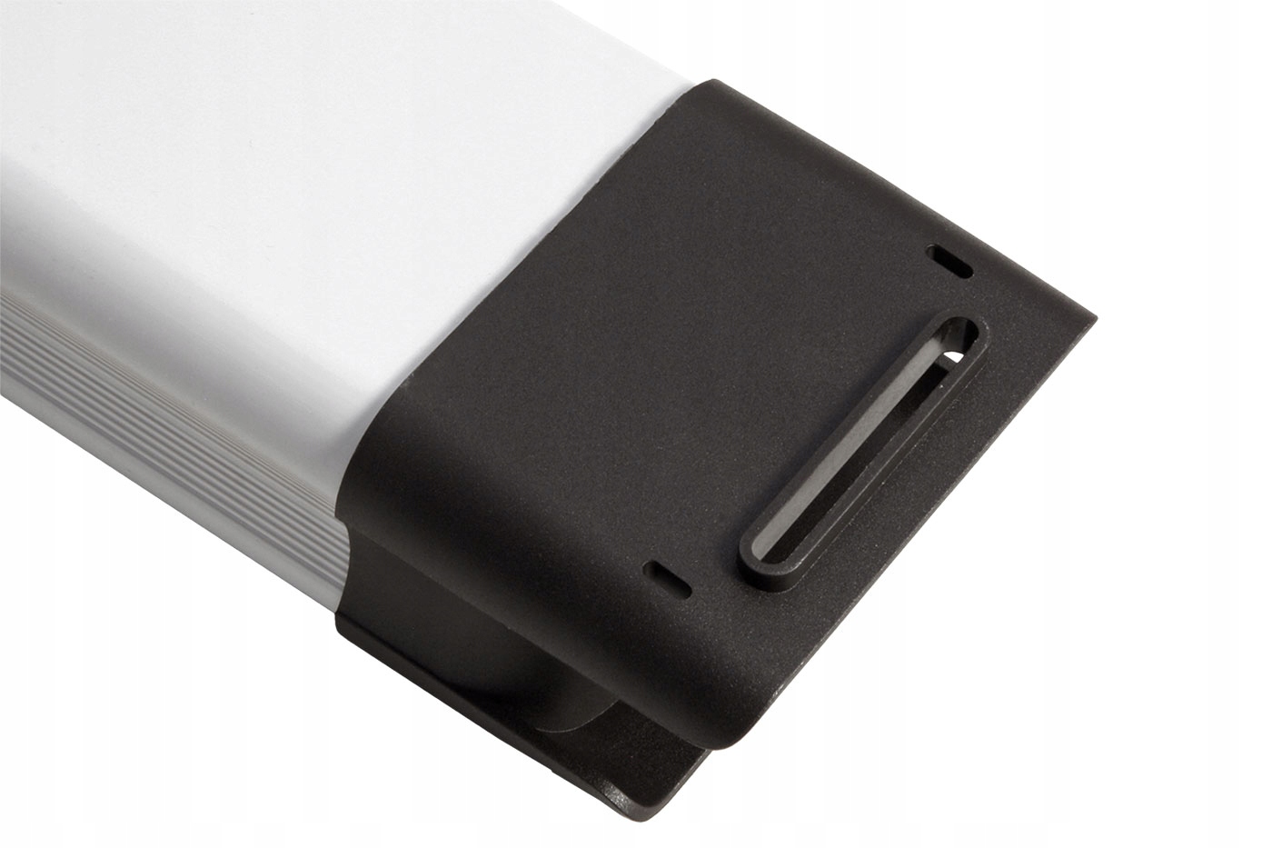 Zintegrowany port USB A/C o mocy 22W – Szybkie ładowanie urządzeń