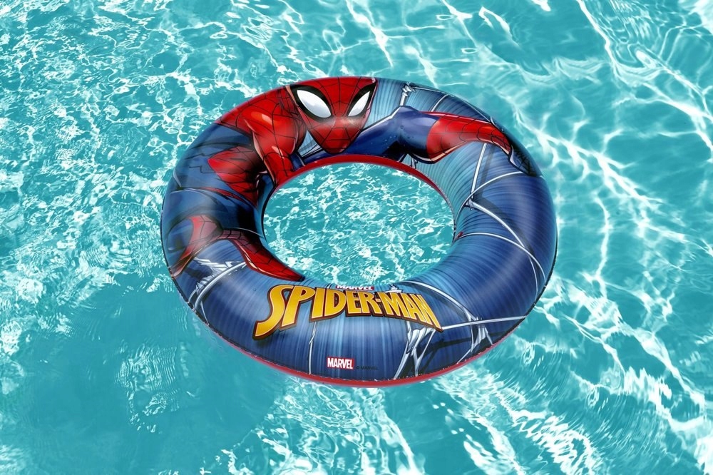 Kolorowa grafika z Spider-Manem – Zachęta do aktywności w wodzie