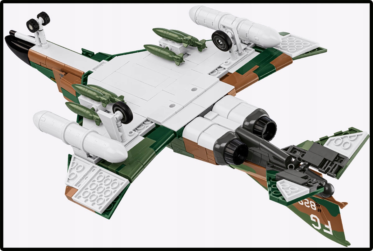Zbuduj legendarny myśliwiec F-4F Phantom II od COBI