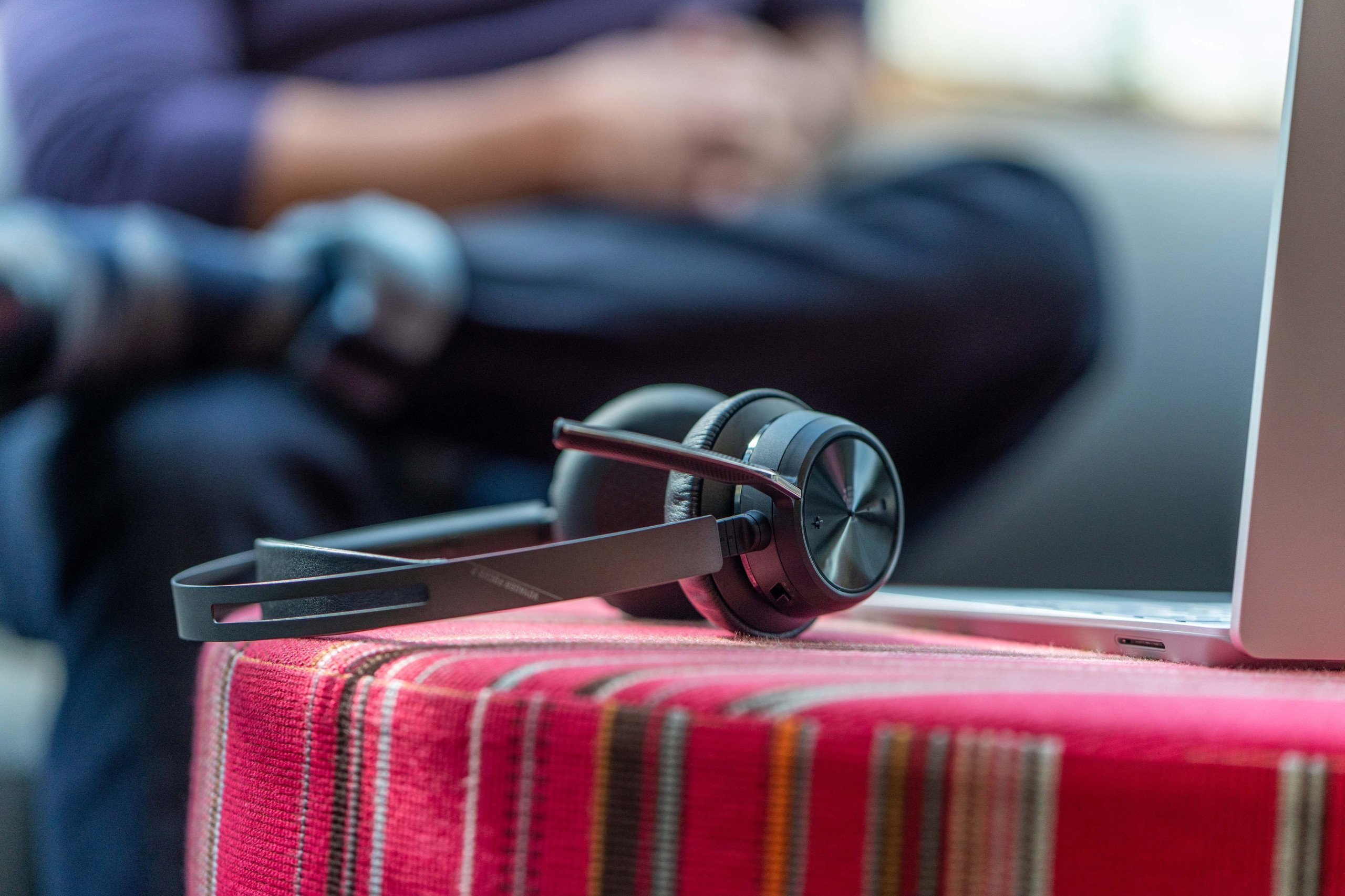 Długi czas pracy akumulatora i opcje łączności