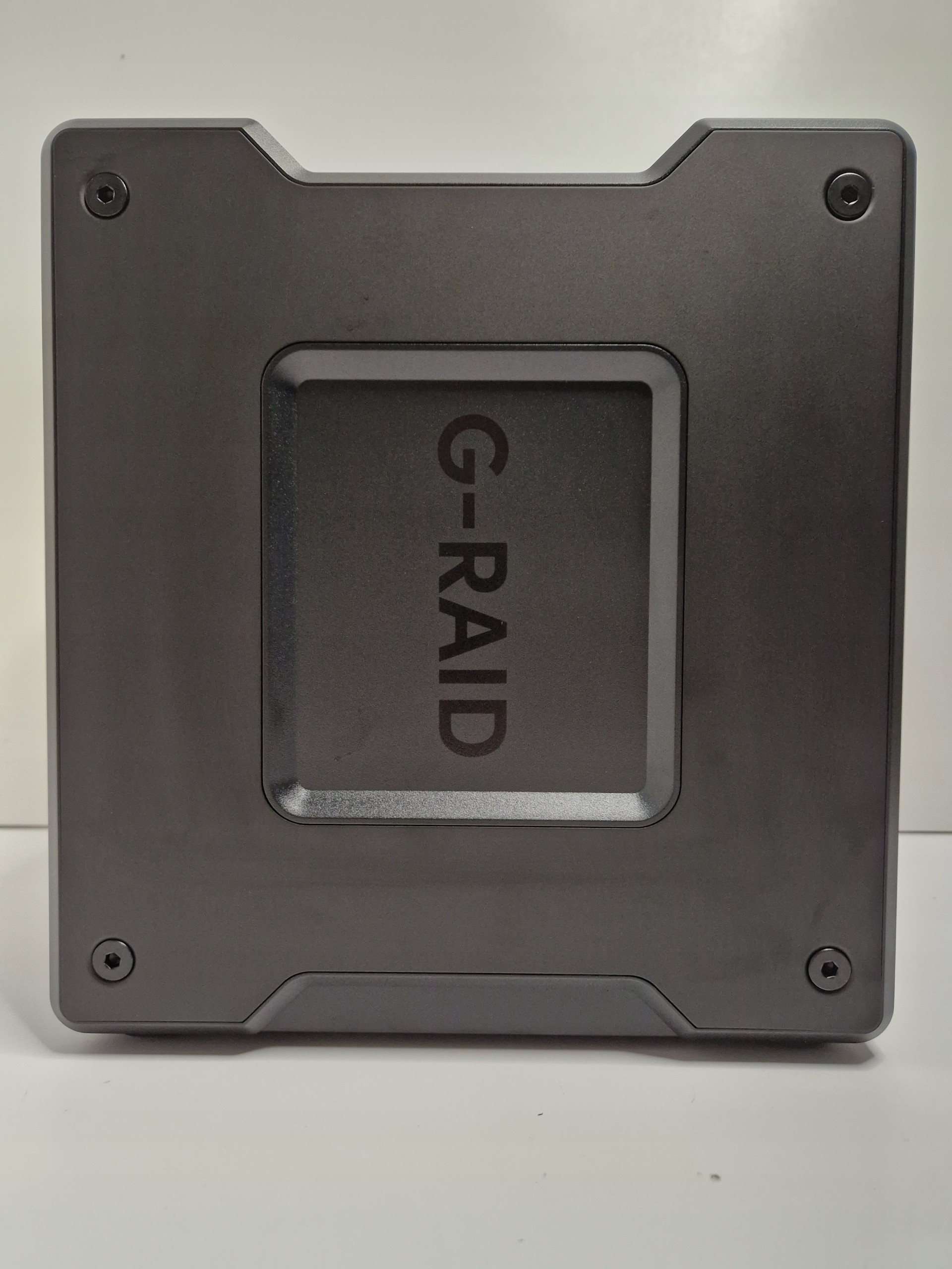 Interfejsy Thunderbolt 3 i USB 3.2 Gen 2 – Szybki transfer danych