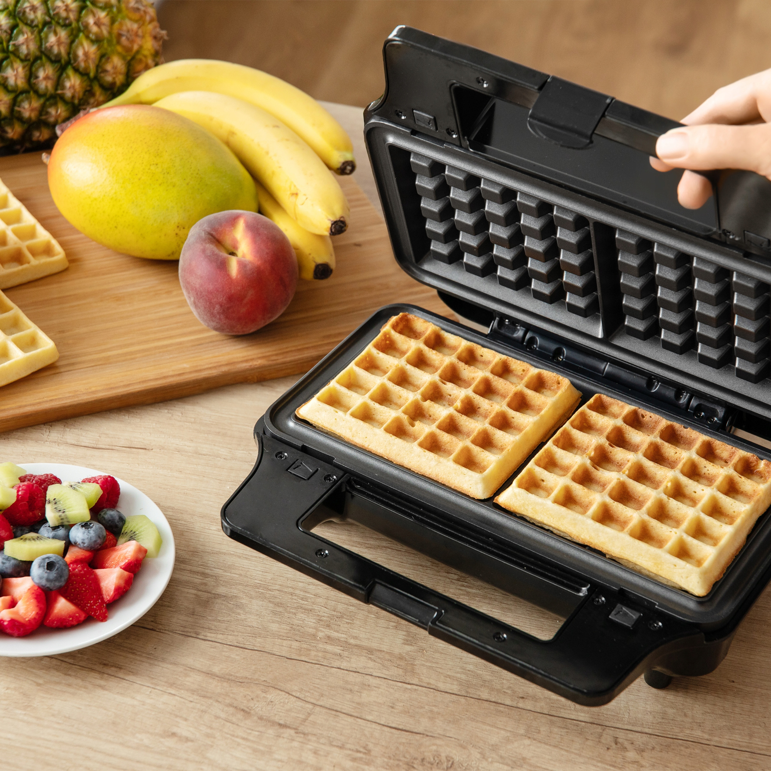 Wydajność i moc: 900 W dla szybkiego przygotowania posiłków