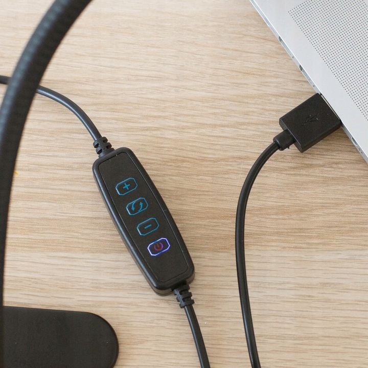 Trzy ustawienia światła i regulacja jasności