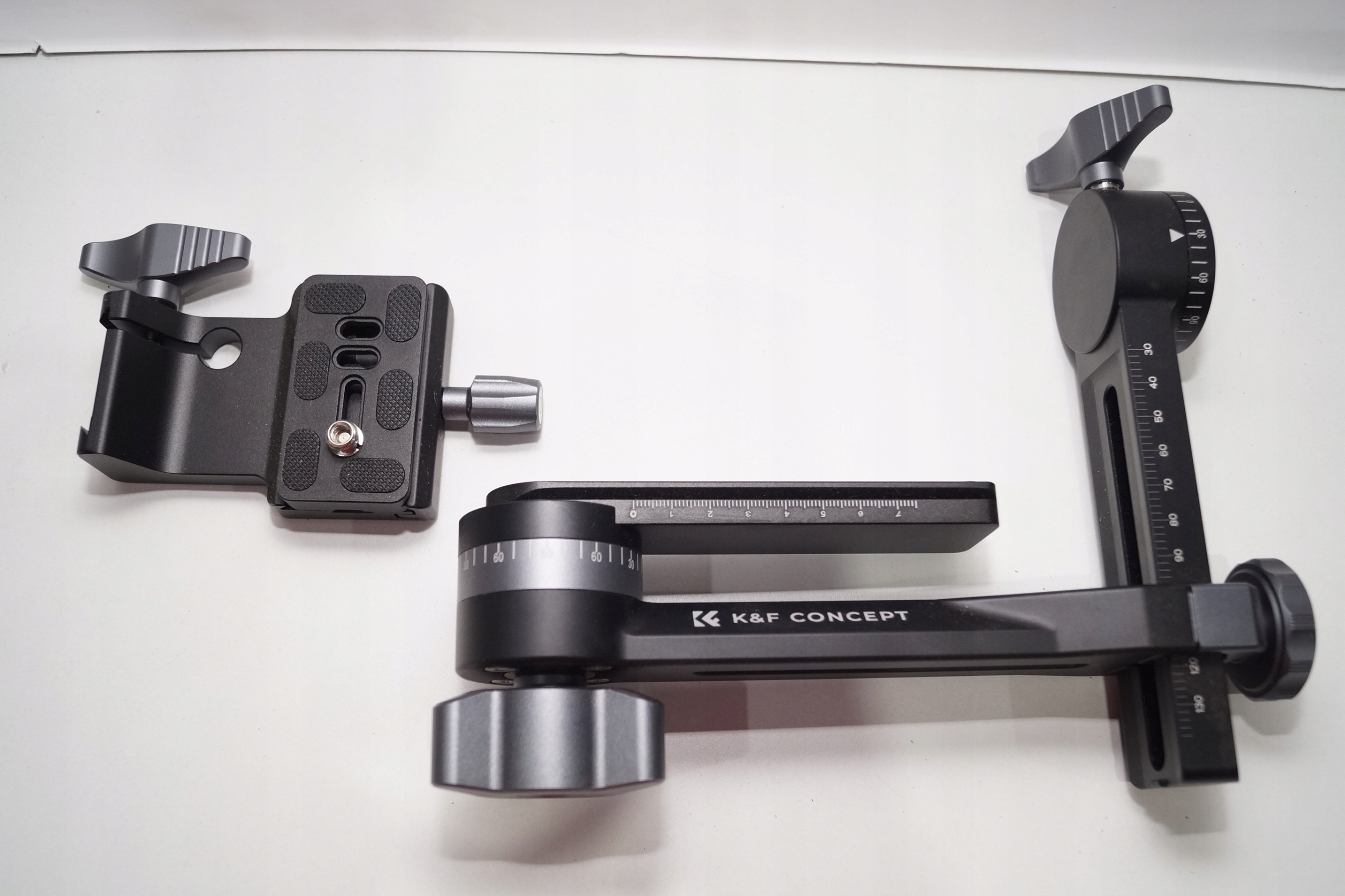 Maksymalne obciążenie do 20 kg – Idealna do ciężkich aparatów i teleobiektywów