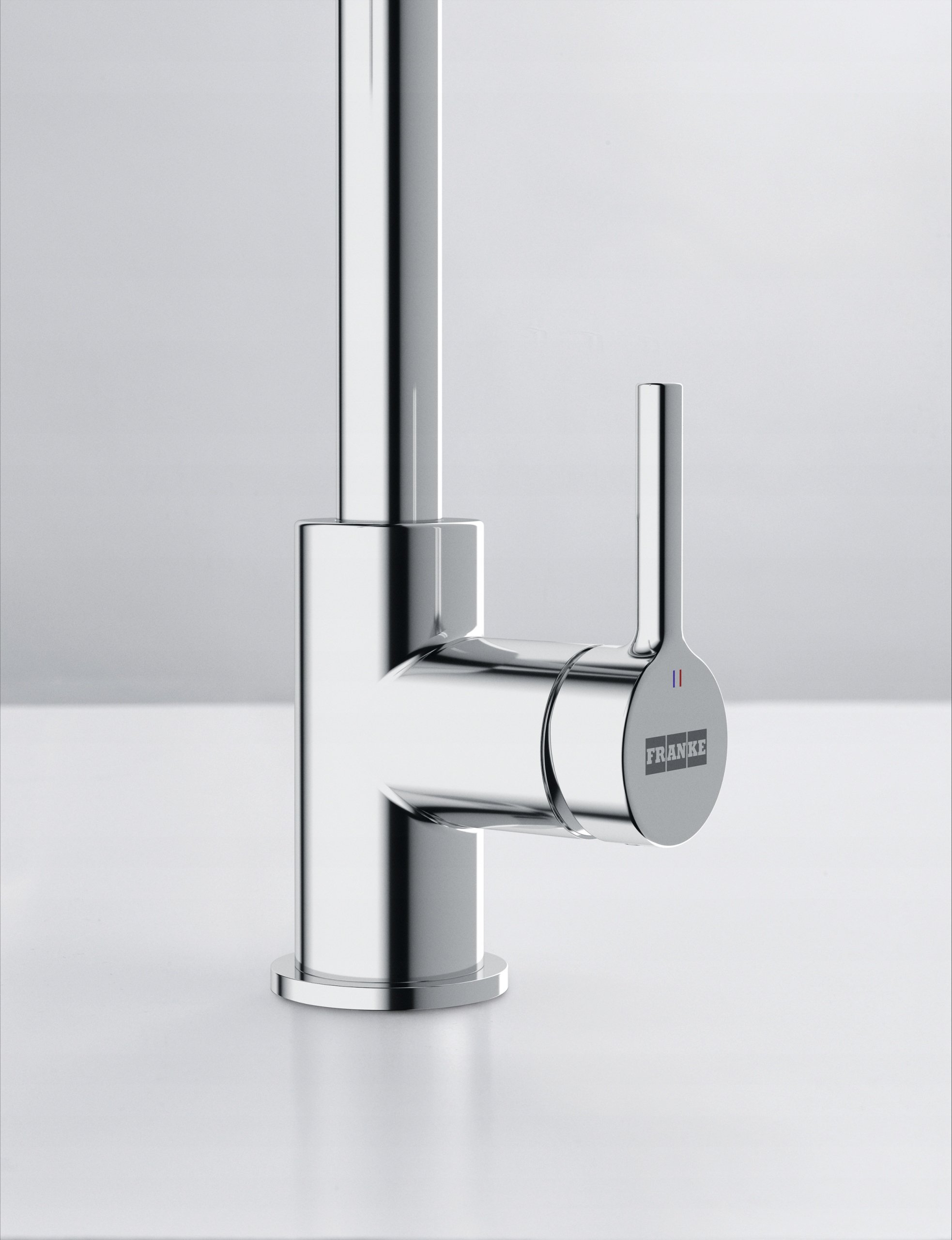 Łatwa instalacja z nakrętką na korpus