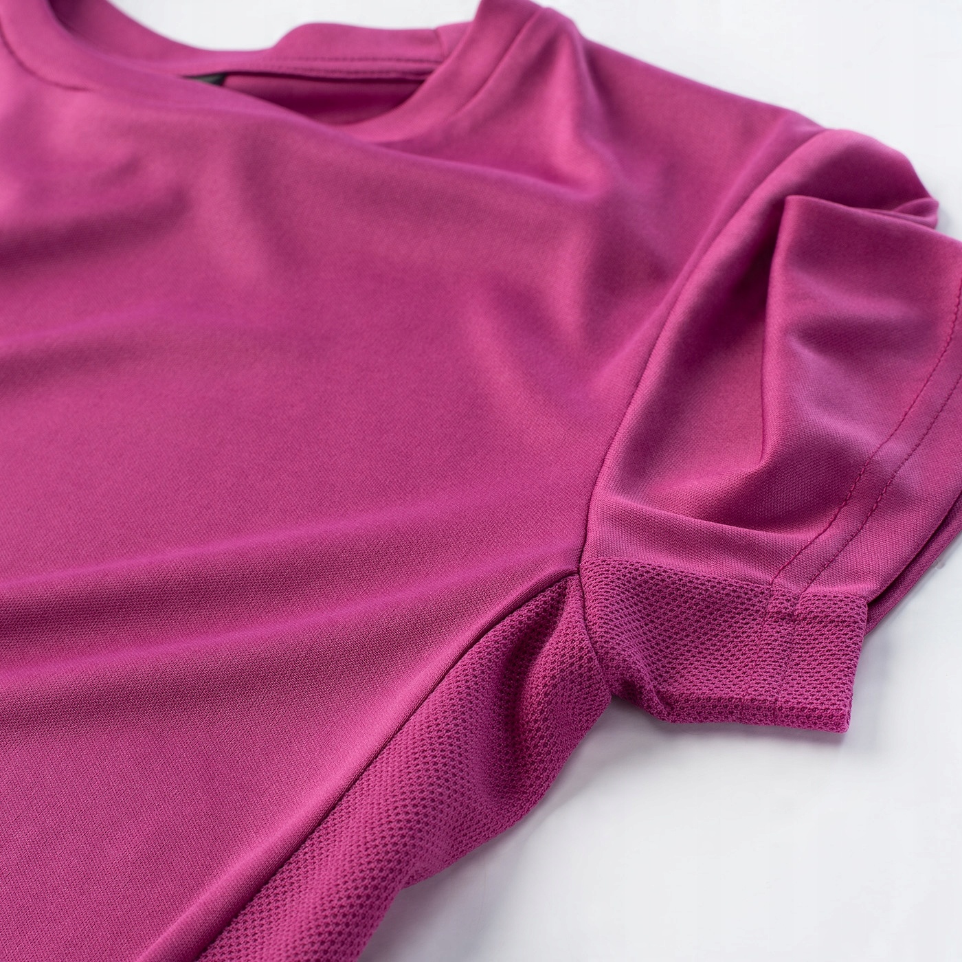 Klasyczny krój z krótkim rękawem