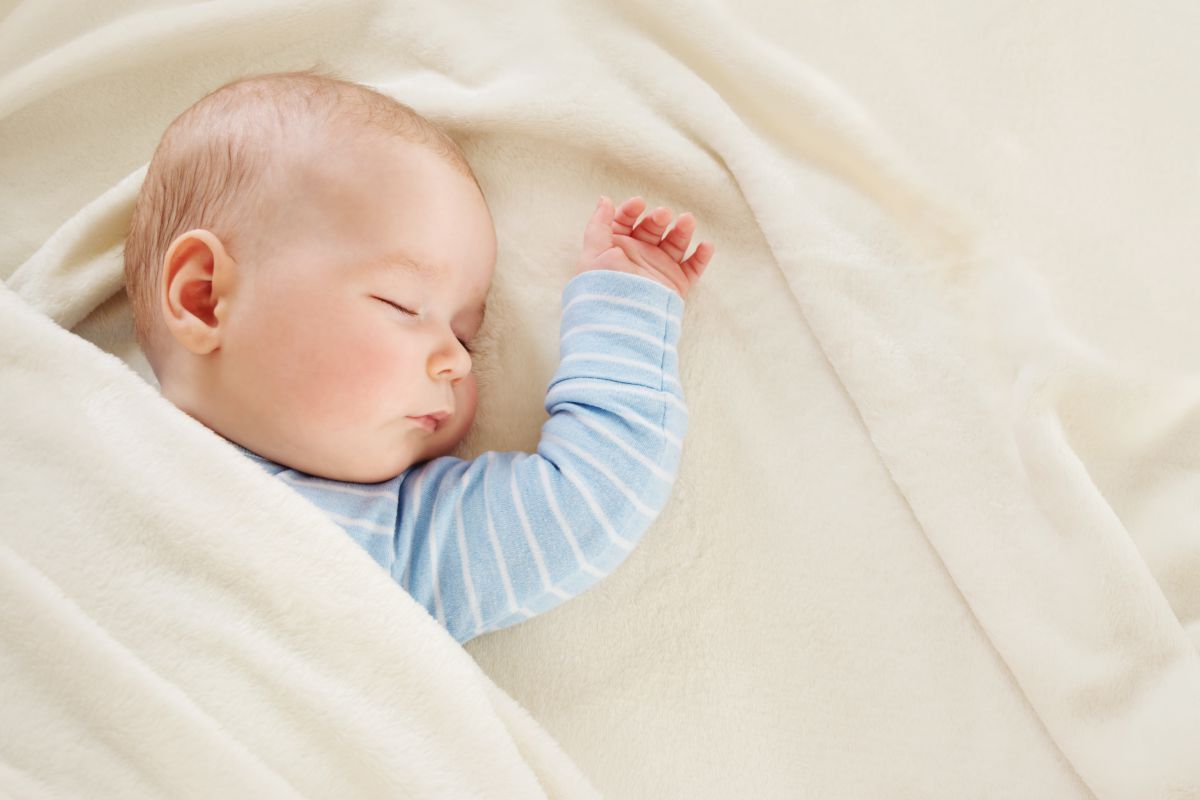 TrueLife Care Q6 – Bezdotykowy termometr z dwoma trybami