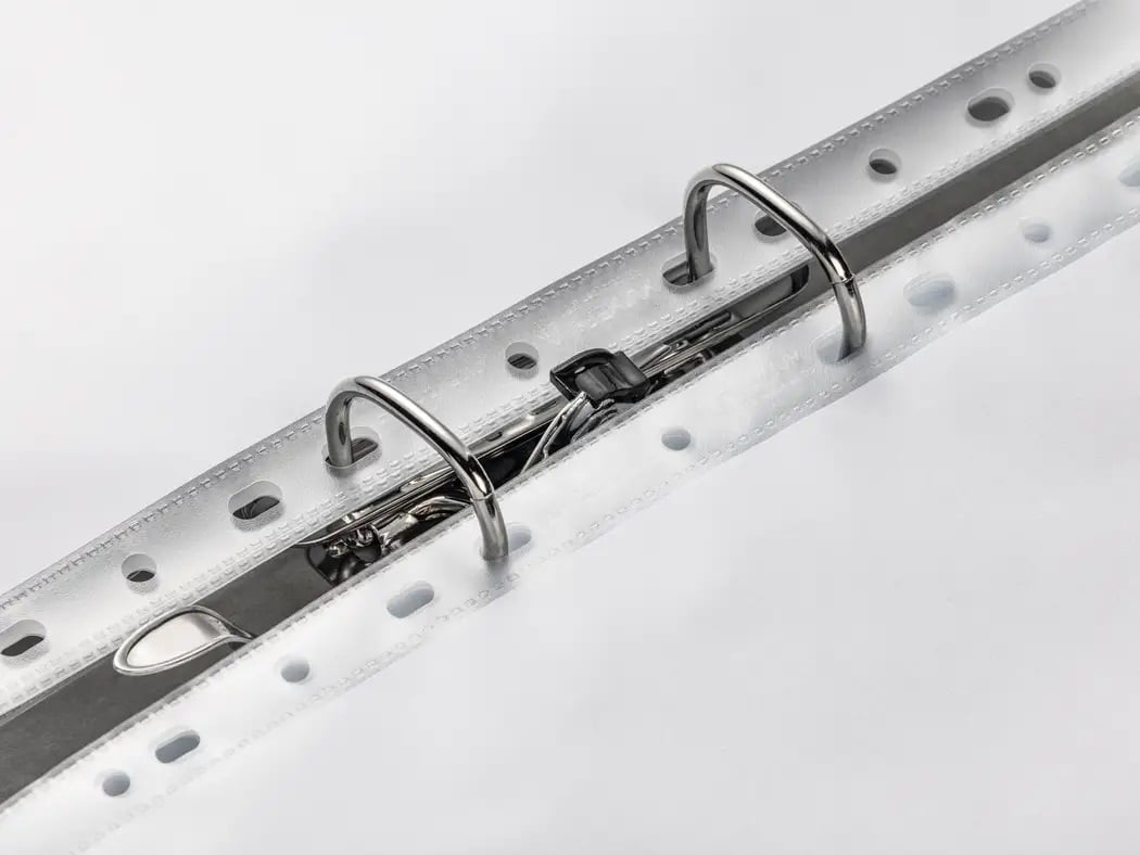 Uniwersalna perforacja – Łatwe wpinanie do segregatorów