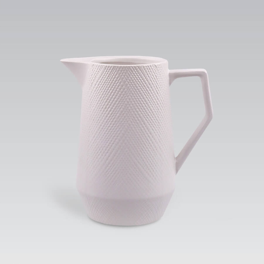 Ergonomiczna konstrukcja – Łatwe nalewanie bez rozlewania