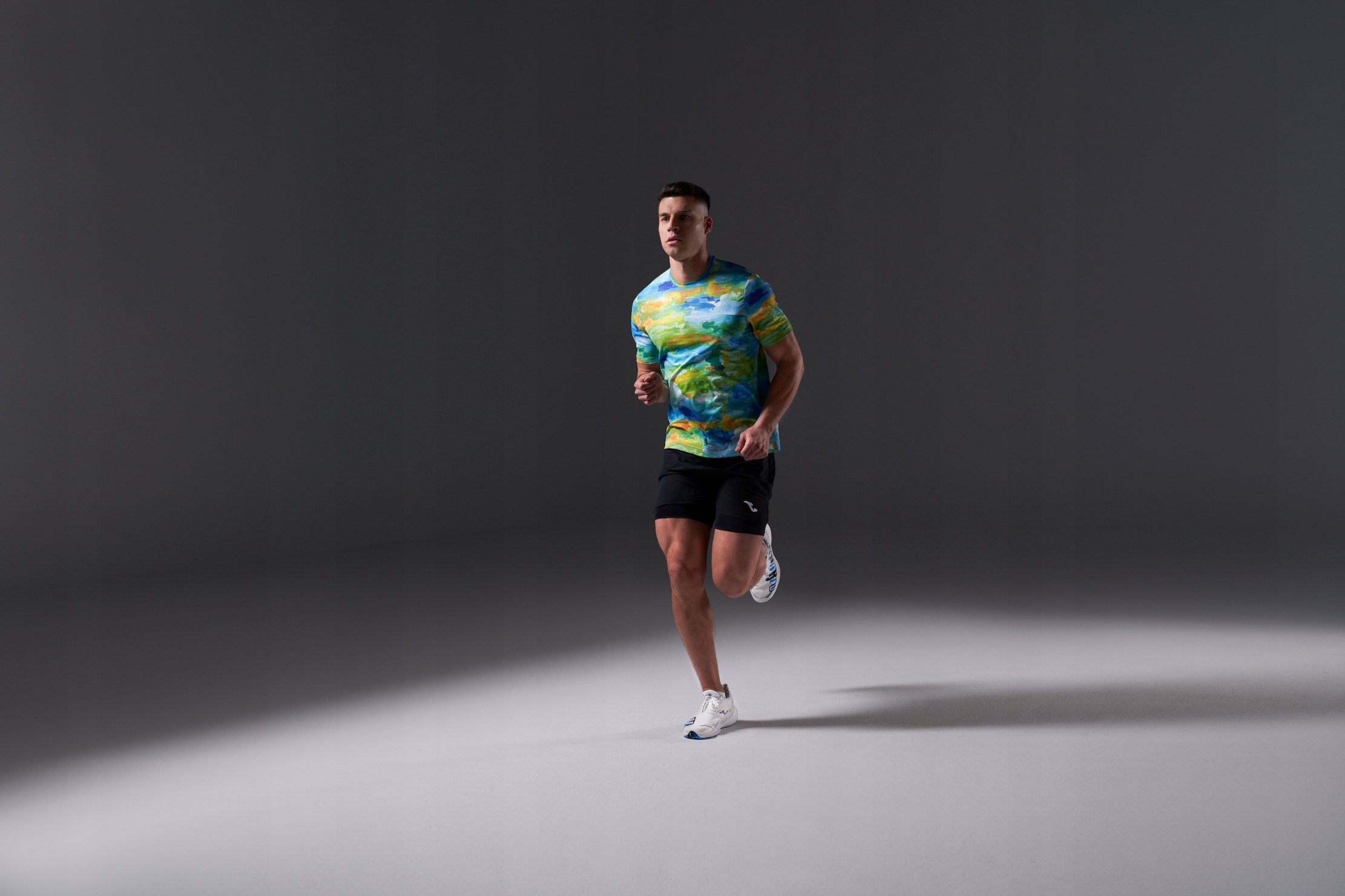 Sportowy design – stylowe zarówno na treningu, jak i na co dzień