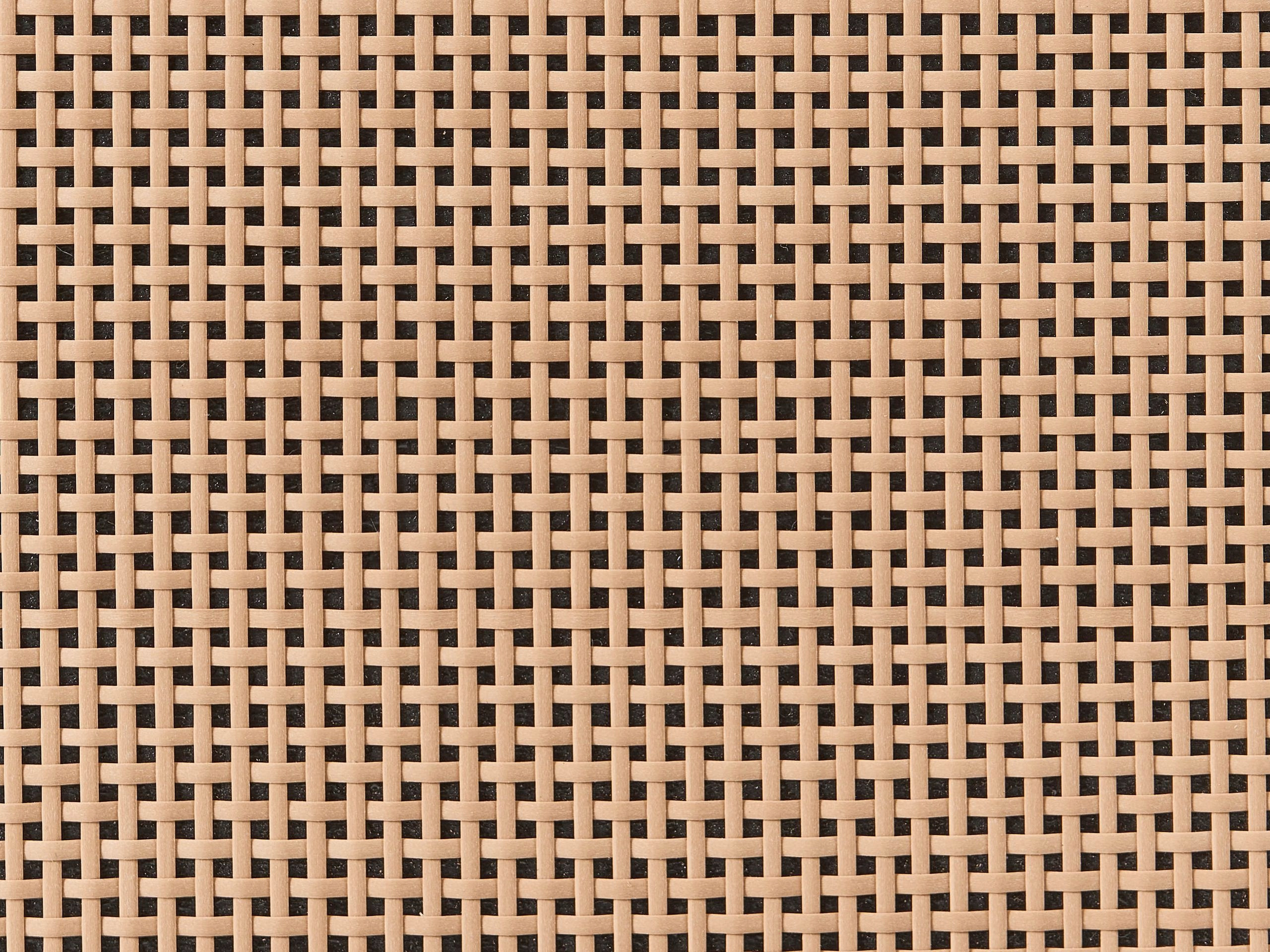 Wysokiej jakości materiały: płyta pilśniowa i technorattan