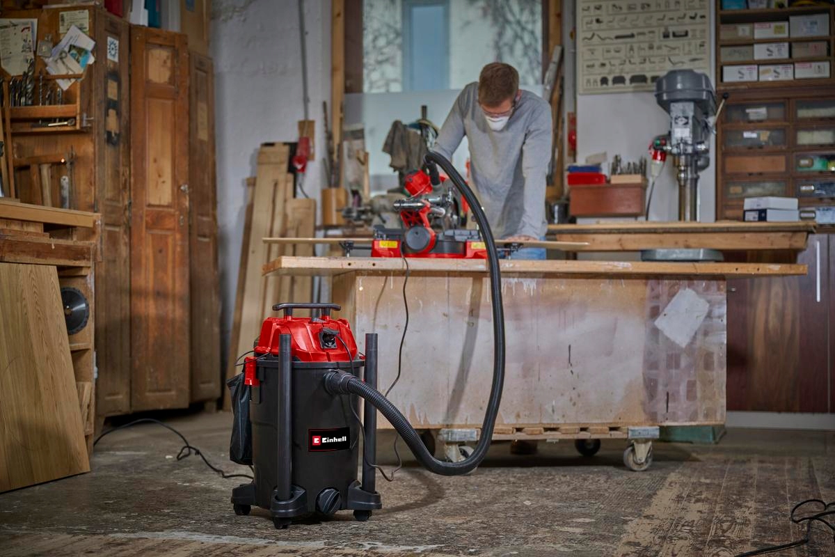 Automatyczne gniazdo do podłączenia elektronarzędzi – Wygoda i efektywność