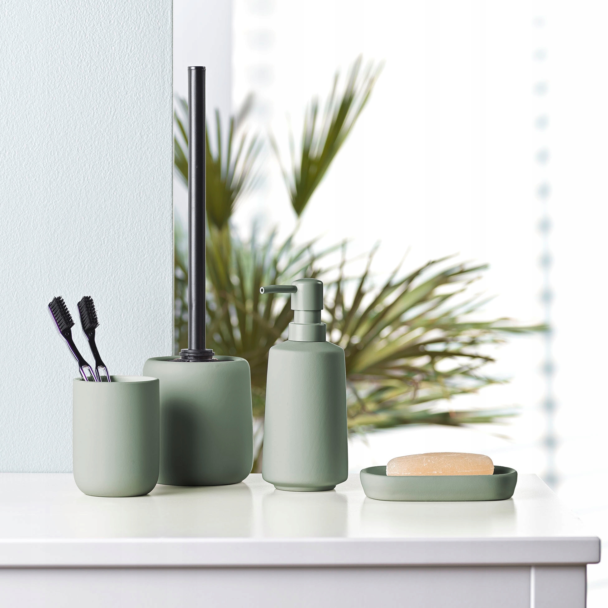 Minimalistyczny design i matowe wykończenie