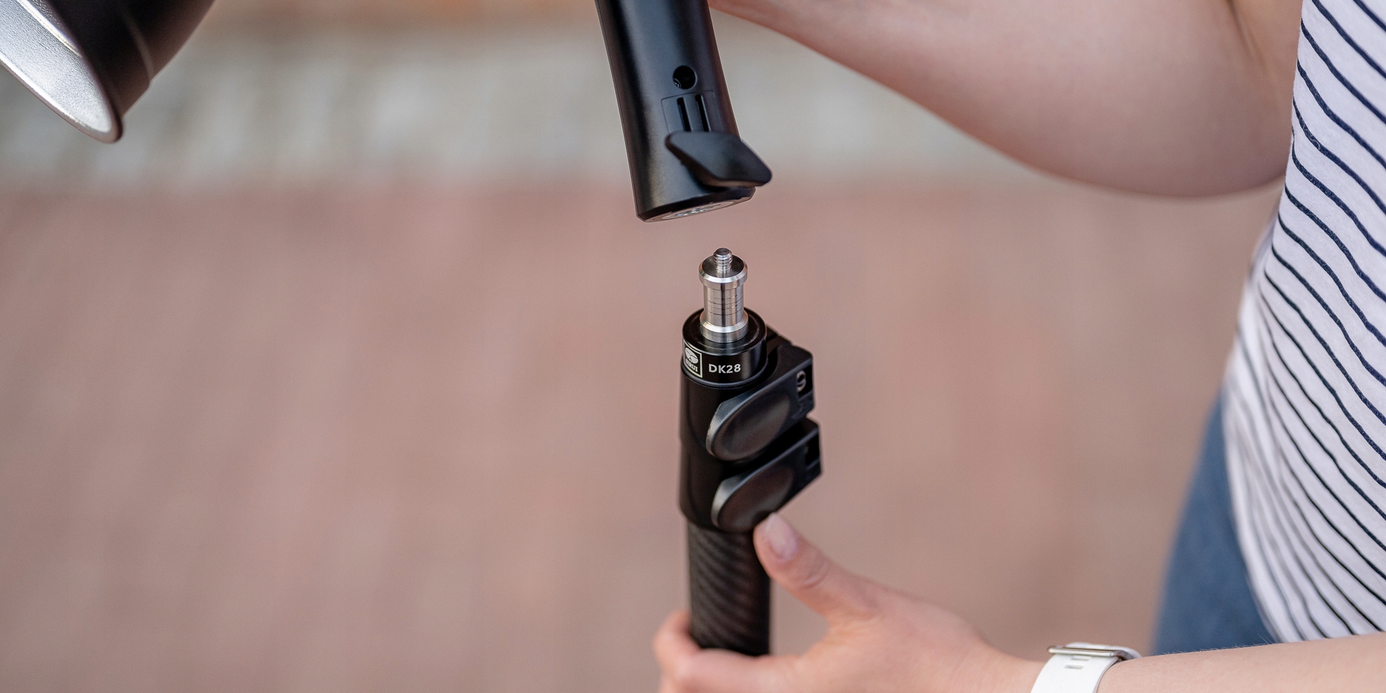 Wygodny system blokad 'Flip Lock' dla szybkiej obsługi