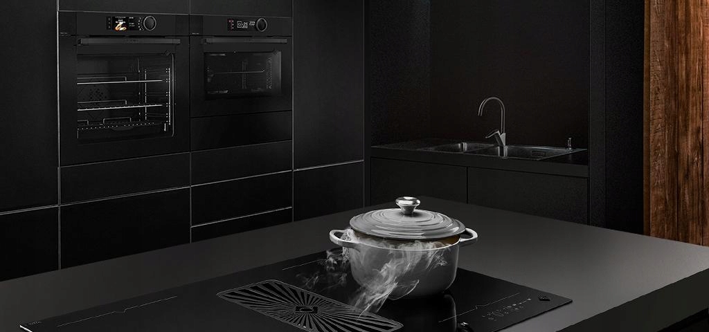 IceMaker z funkcją MaxIce – Zawsze świeże kostki lodu