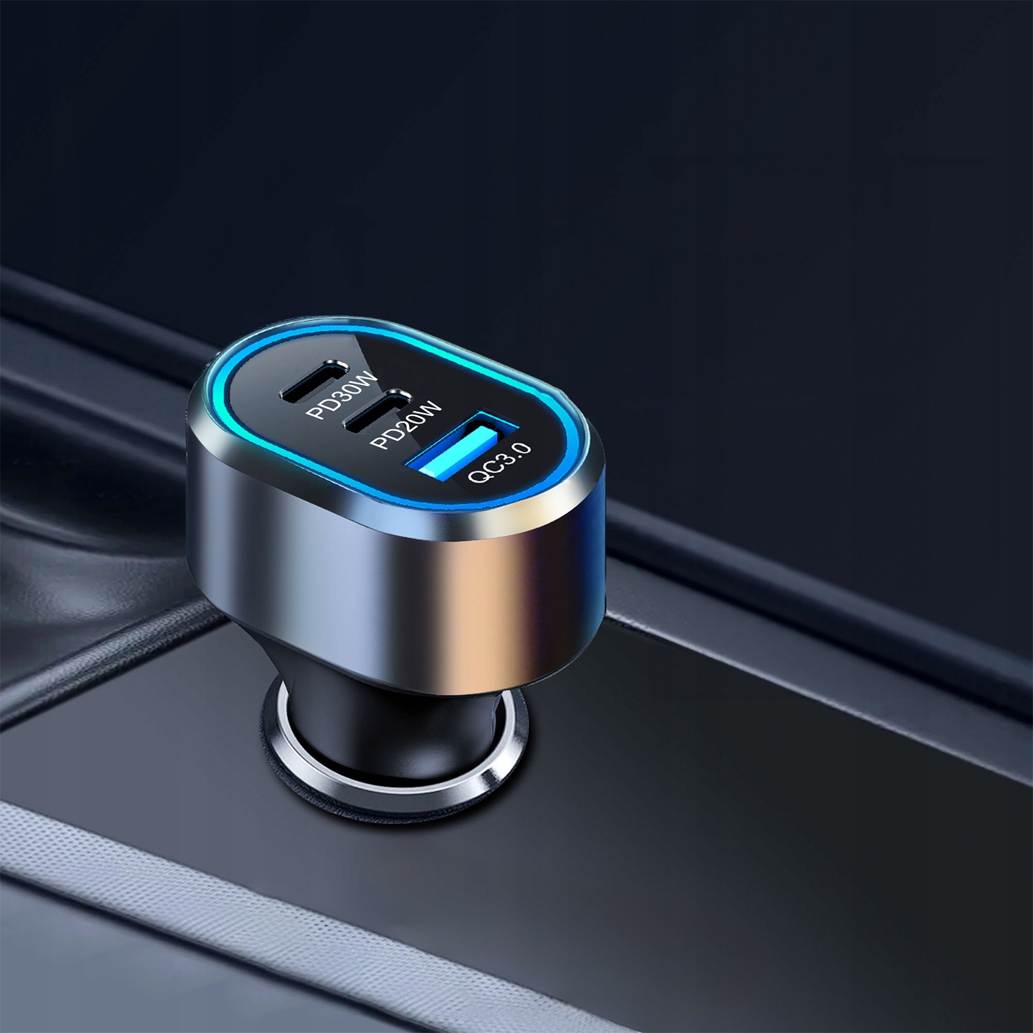 Wbudowany klips mocujący – wygodne użytkowanie w samochodzie