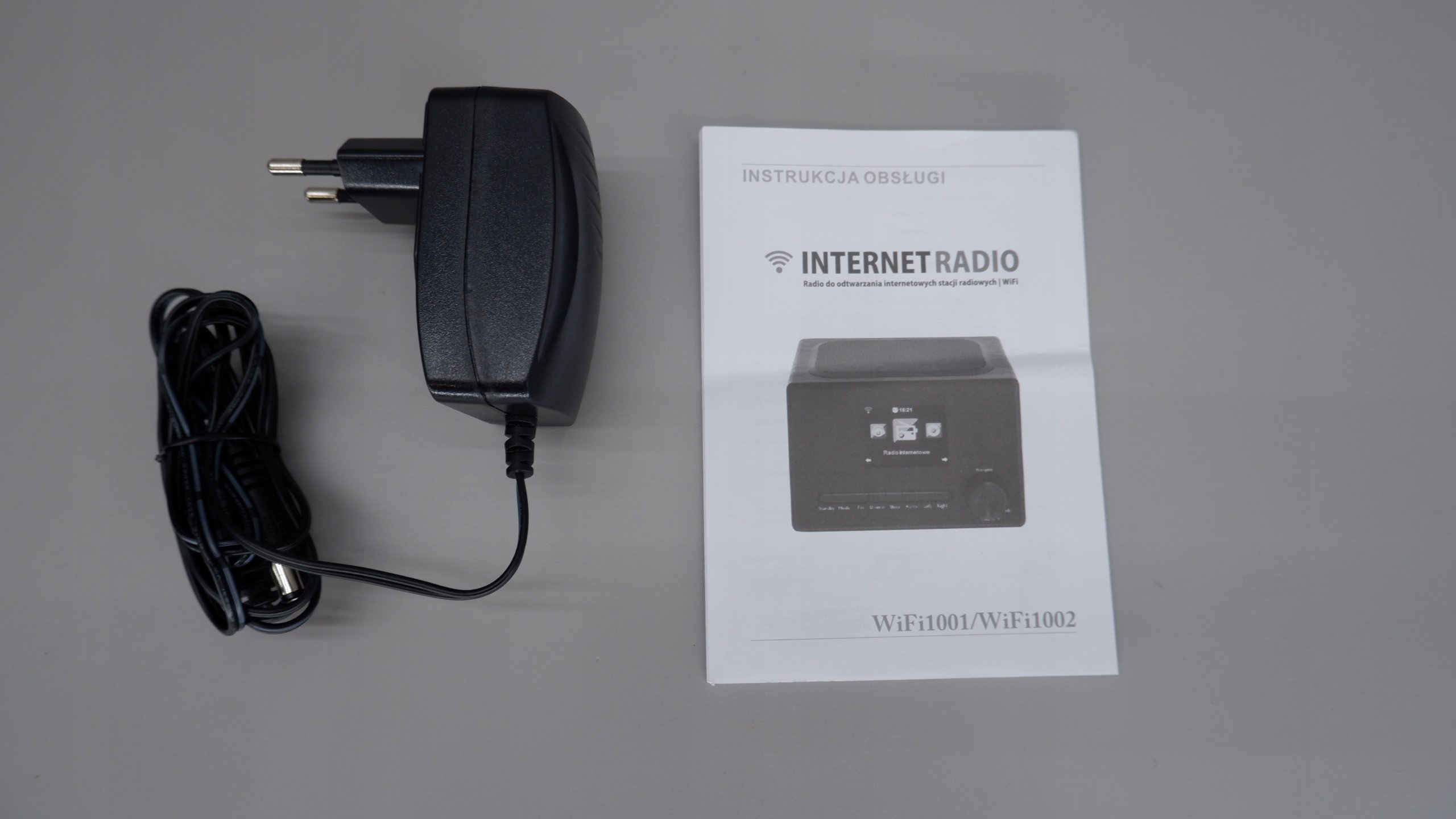 Odtwarzanie muzyki z urządzeń zewnętrznych – USB i AUX