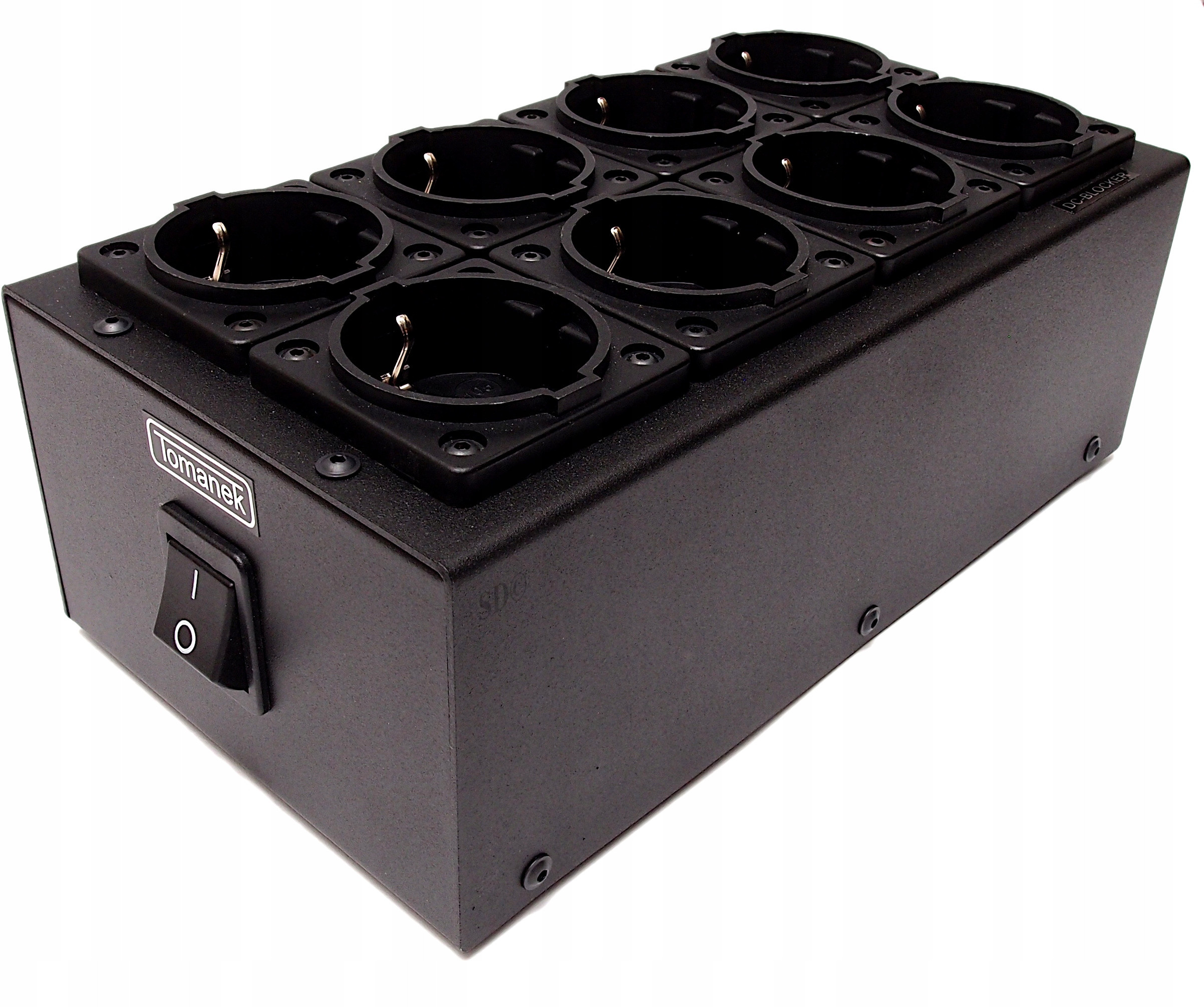 Solidna konstrukcja – Metalowa obudowa malowana proszkowo