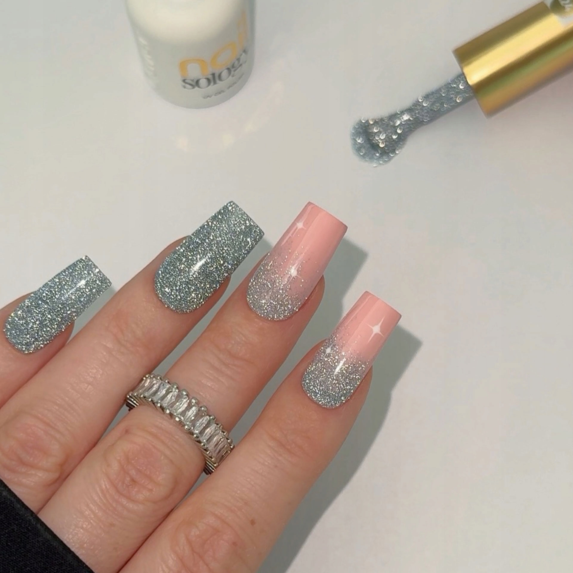 Samopoziomująca konsystencja – Łatwa i precyzyjna aplikacja