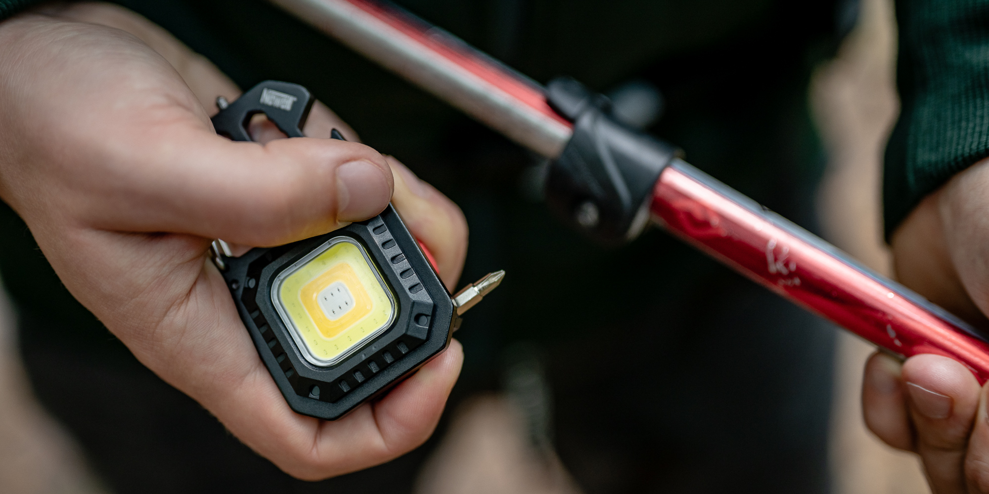 Lampka LED Newell Lunar Multitool + statyw