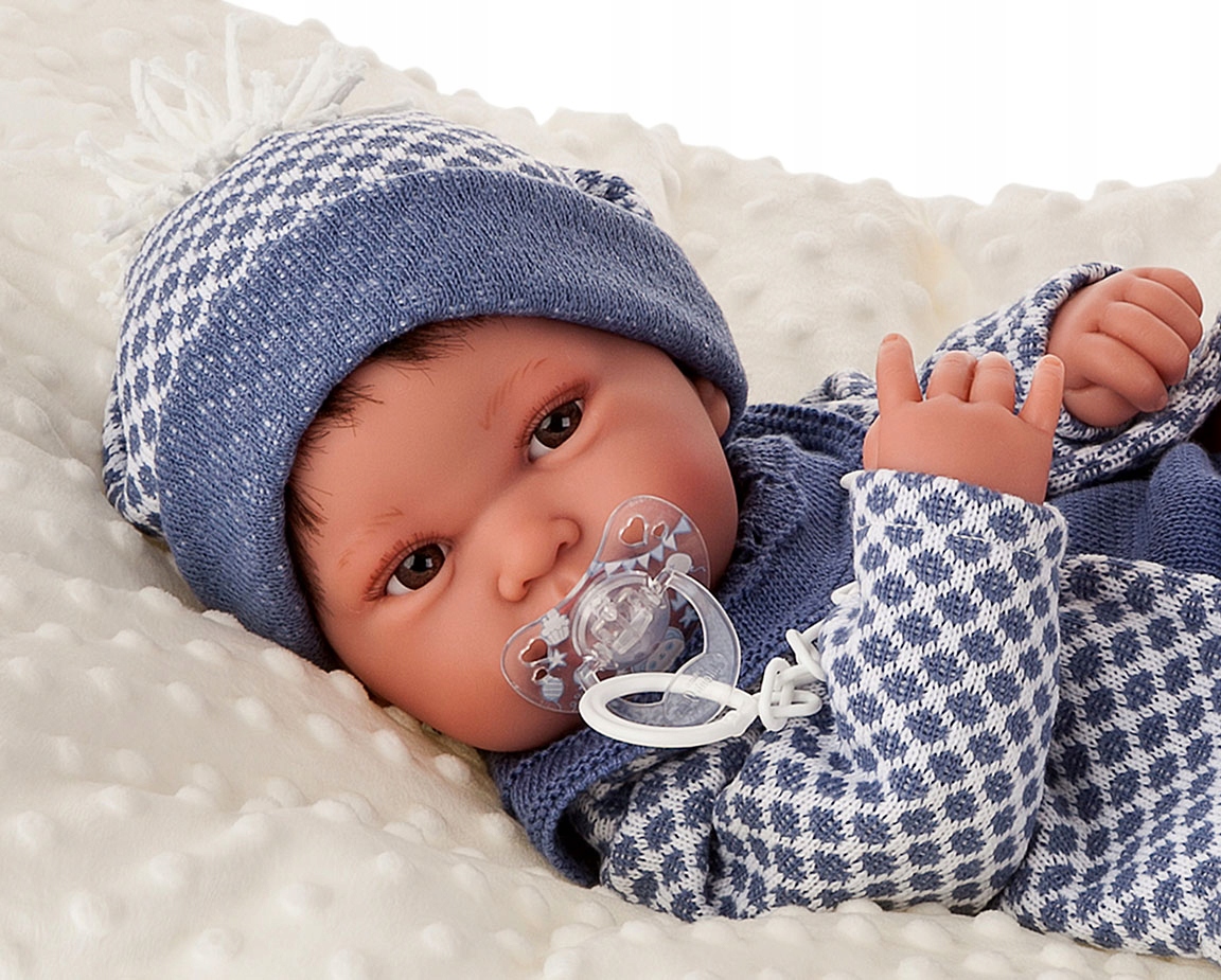 Realistyczny wygląd i detale lalki