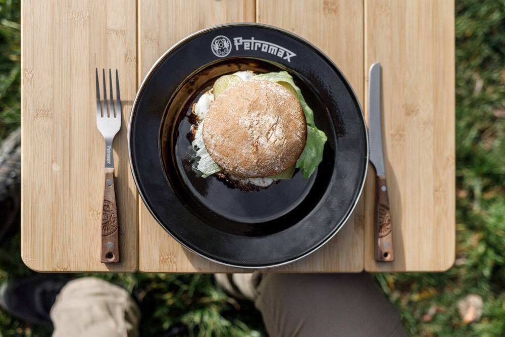 Oryginalny design – Uchwyty z prawdziwego drewna