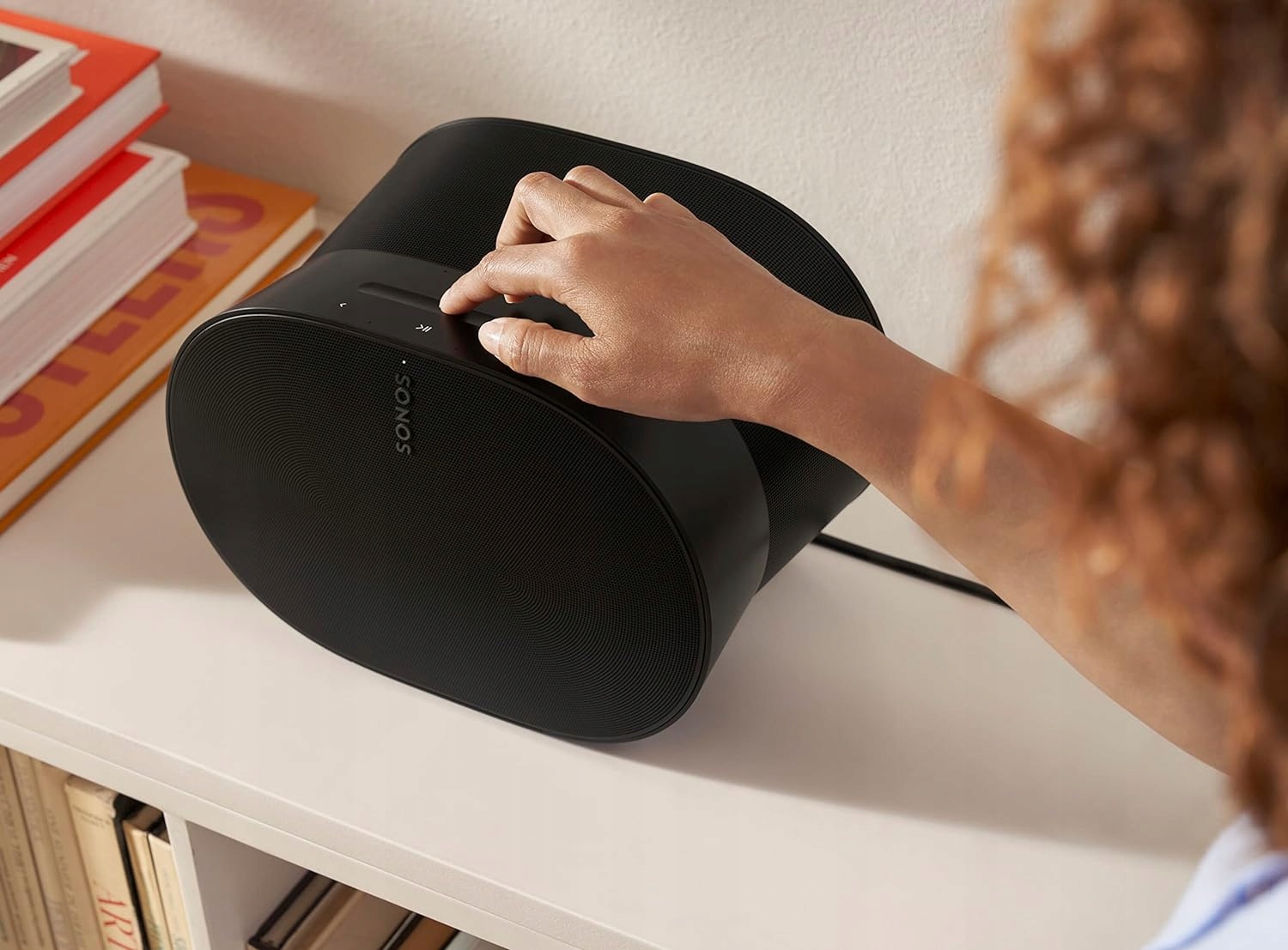 Wygodne sterowanie – Aplikacja Sonos i intuicyjne dotykowe sterowanie