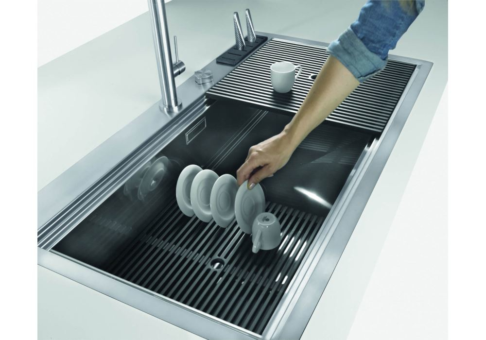 Pojemna komora o wymiarach 790 x 400 mm – Ułatwienie w myciu dużych naczyń