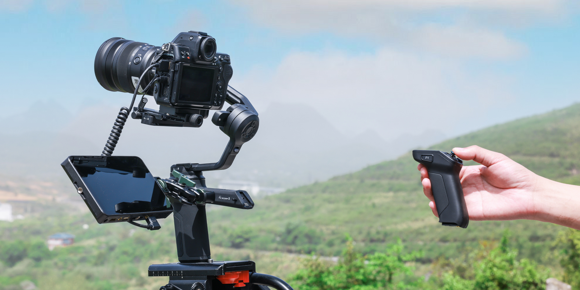 width=100% Gimbal ręczny FeiyuTech Scorp 3 Kit do aparatów VDSLR i kamer